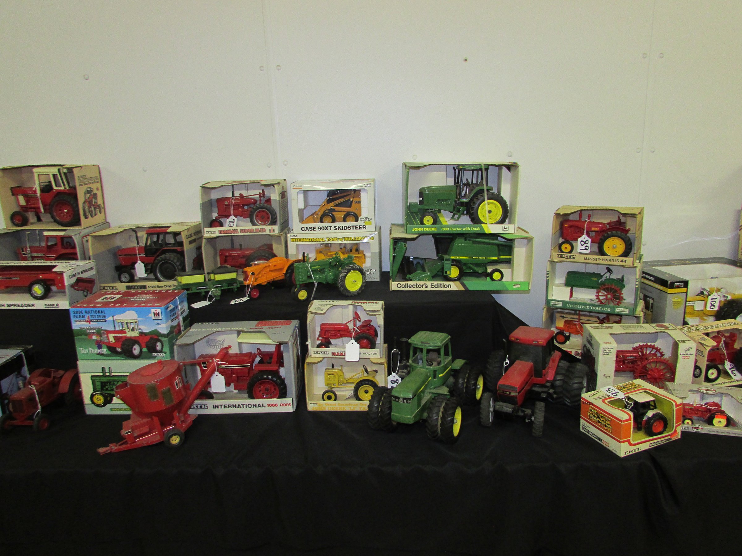 Property photo 126 - OUTSTANDING 2 DAY TOY/PETROLIANA AUCTION IN WHITLEY COUNTY, INDIANA