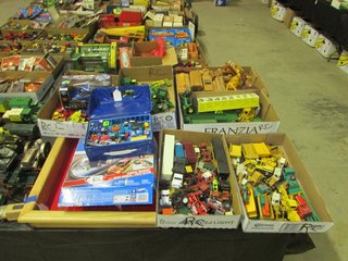 Property photo 136 - OUTSTANDING 2 DAY TOY/PETROLIANA AUCTION IN WHITLEY COUNTY, INDIANA
