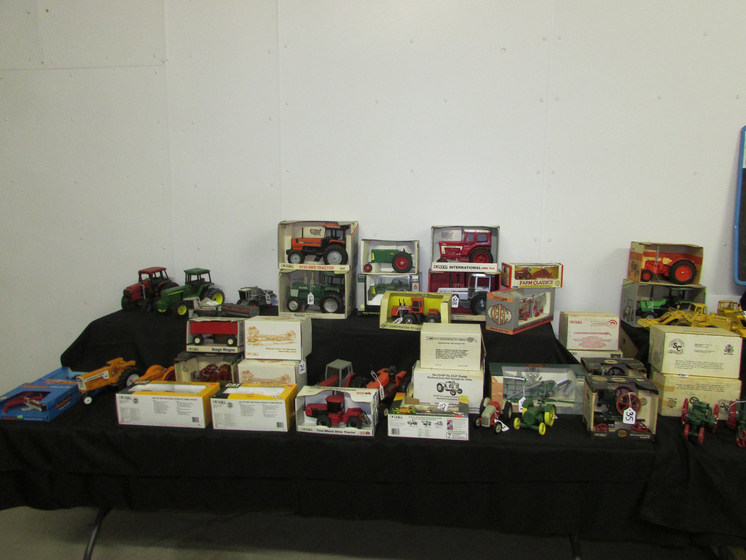 Property photo 174 - OUTSTANDING 2 DAY TOY/PETROLIANA AUCTION IN WHITLEY COUNTY, INDIANA