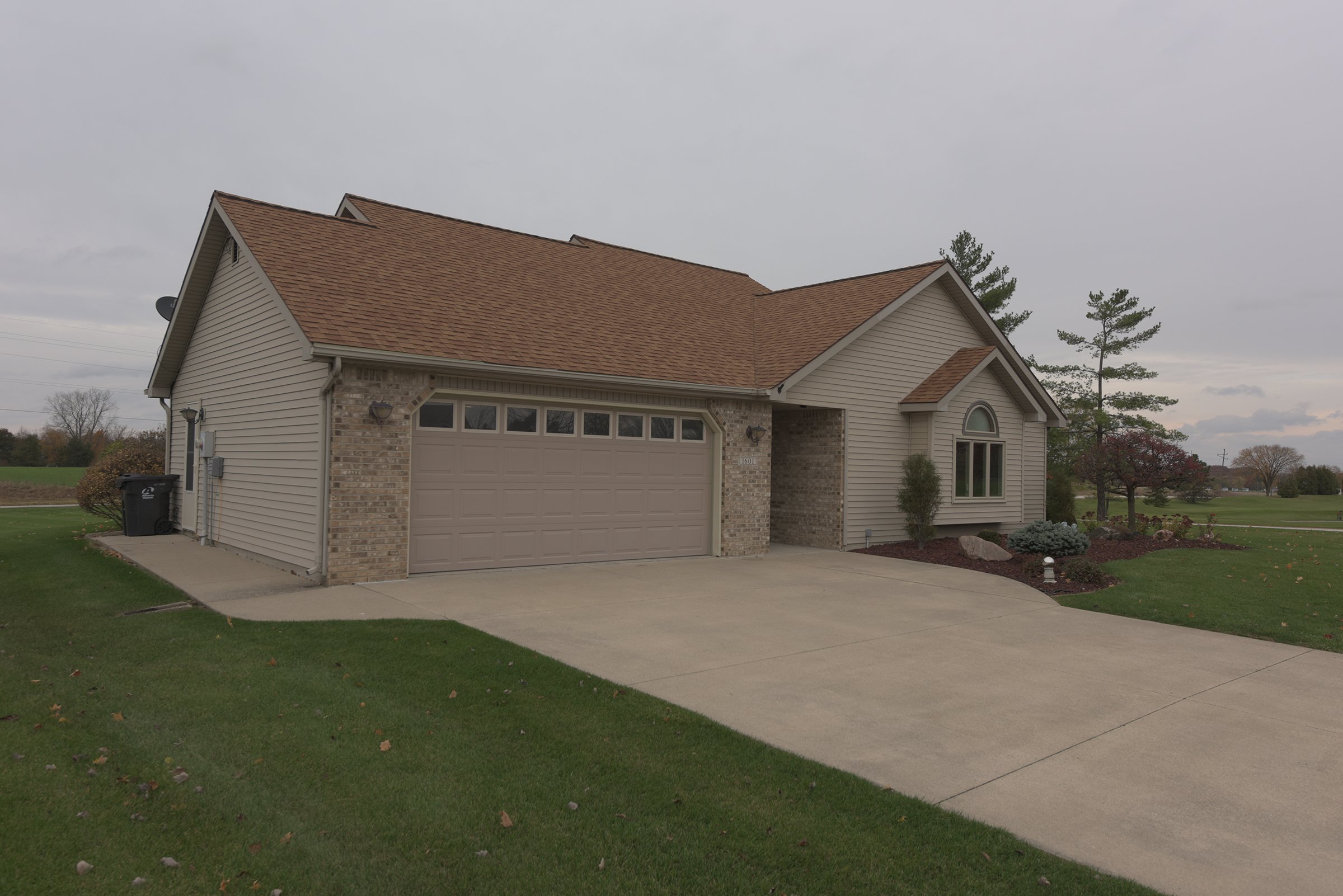 Property photo 12 - REAL ESTATE AUCTION IN WHITLEY COUNTY, INDIANA