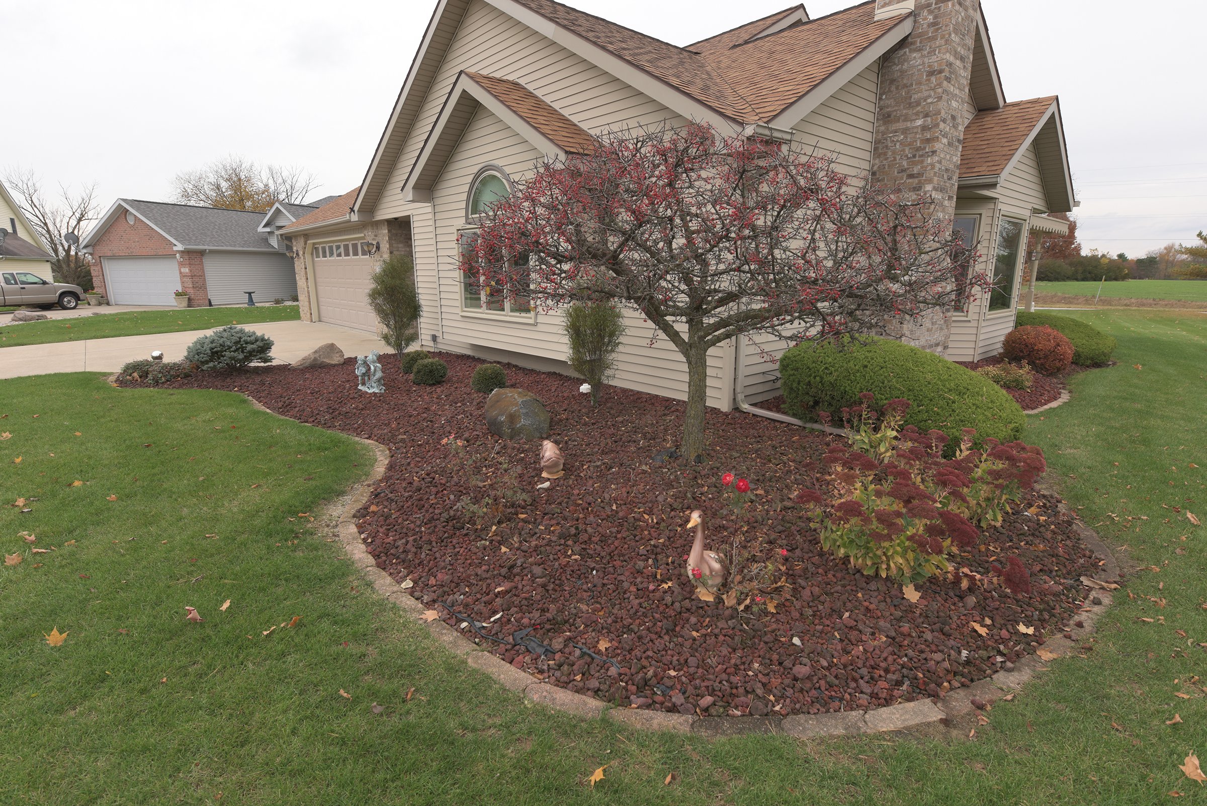 Property photo 2 - REAL ESTATE AUCTION IN WHITLEY COUNTY, INDIANA