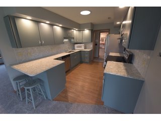 <B>BEAUTIFUL 3 BEDROOM HOME -  COMPLETELY REMODELED IN 2018 - CORNER LOT - EXCELLENT LOCATION</B><BR>  New kitchen cabinets with quartz counter tops in 2018. New natural gas fireplace with remote control for those cozy evenings in the great room.  Natural gas furnace was new approx. 10 years ago.  The home is equipped with an on demand water heater to fill the Safe-Step walk-in whirlpool tub with shower wand.  New interior paint throughout. All new doors and windows 2 years ago.  The 30 year roof was installed 10 years ago.  New pergola and expanded patio in 2018.  The 2 car garage floor has carpet square floor covering.  Extra attic insulation creates an extremely efficient home.  All new landscaping in 2017. 
<iframe src="https://player.vimeo.com/video/299919470" width="640" height="360" frameborder="0" webkitallowfullscreen mozallowfullscreen allowfullscreen></iframe>

Beautiful 3 Bedroom Home
New Kitchen
Completely Remodeled in 2018
Corner Lot
Excellent Location - REAL ESTATE FOR SALE IN WHITLEY COUNTY, INDIANA