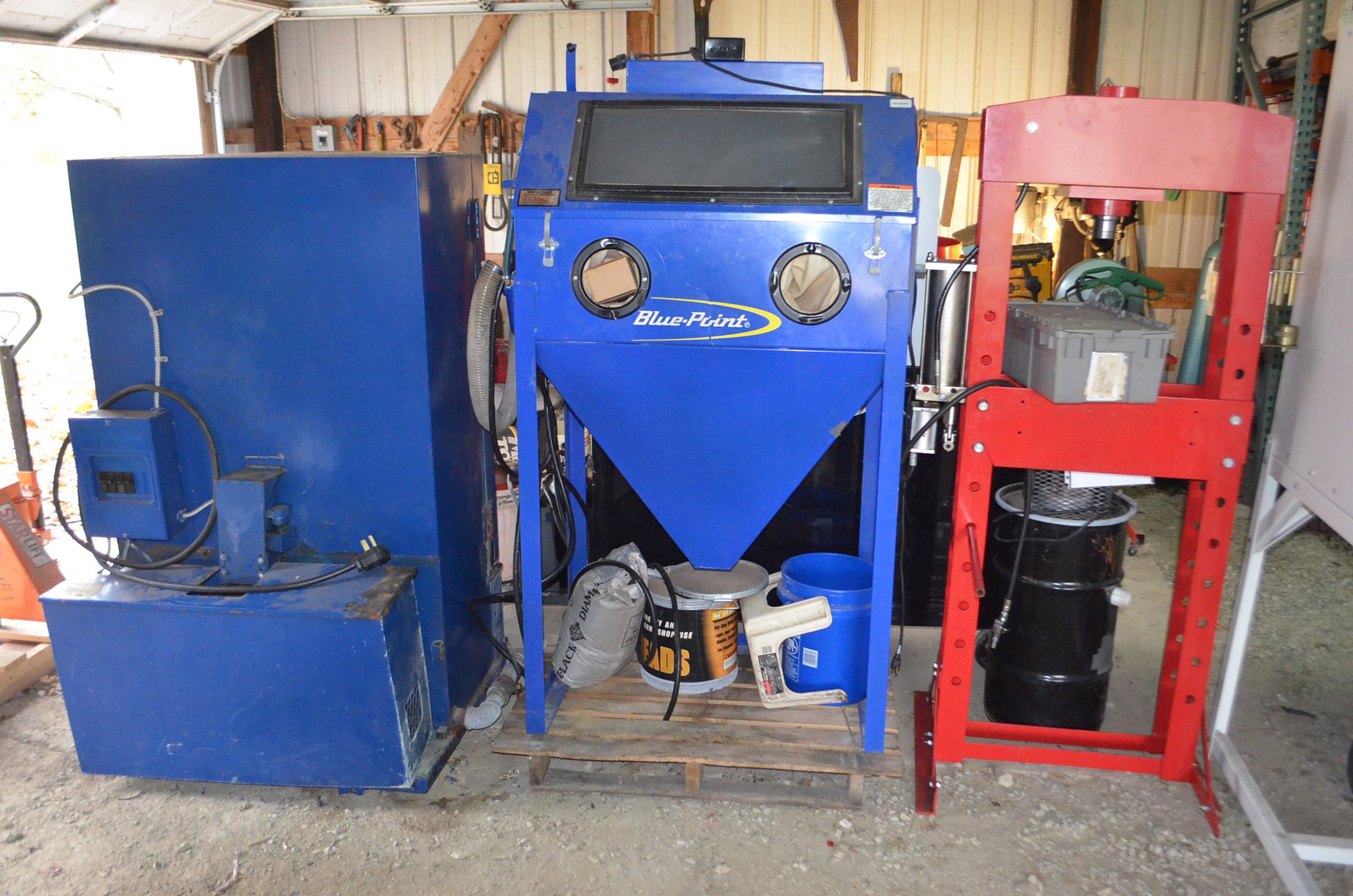 Property photo 25 - QUALITY TOOLS & EQUIPMENT AUCTION IN WHITLEY COUNTY, INDIANA