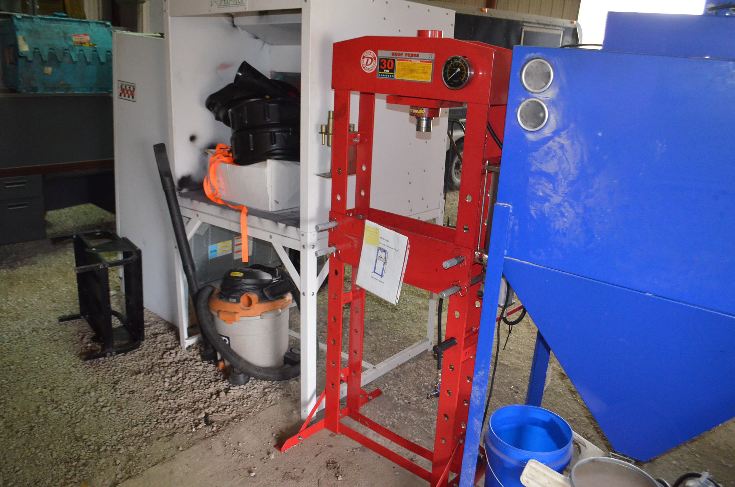 Property photo 21 - QUALITY TOOLS & EQUIPMENT AUCTION IN WHITLEY COUNTY, INDIANA