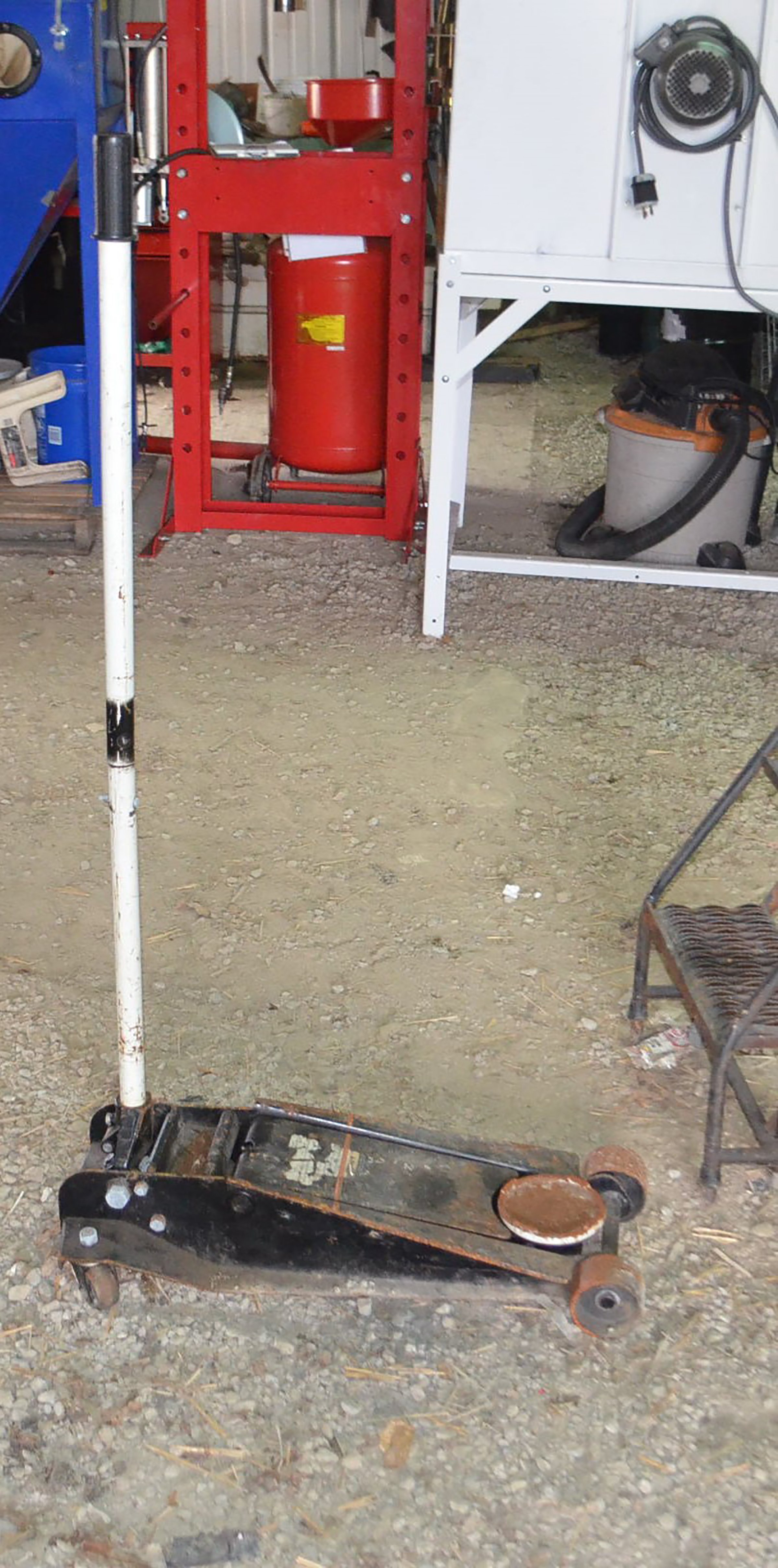 Property photo 151 - QUALITY TOOLS & EQUIPMENT AUCTION IN WHITLEY COUNTY, INDIANA