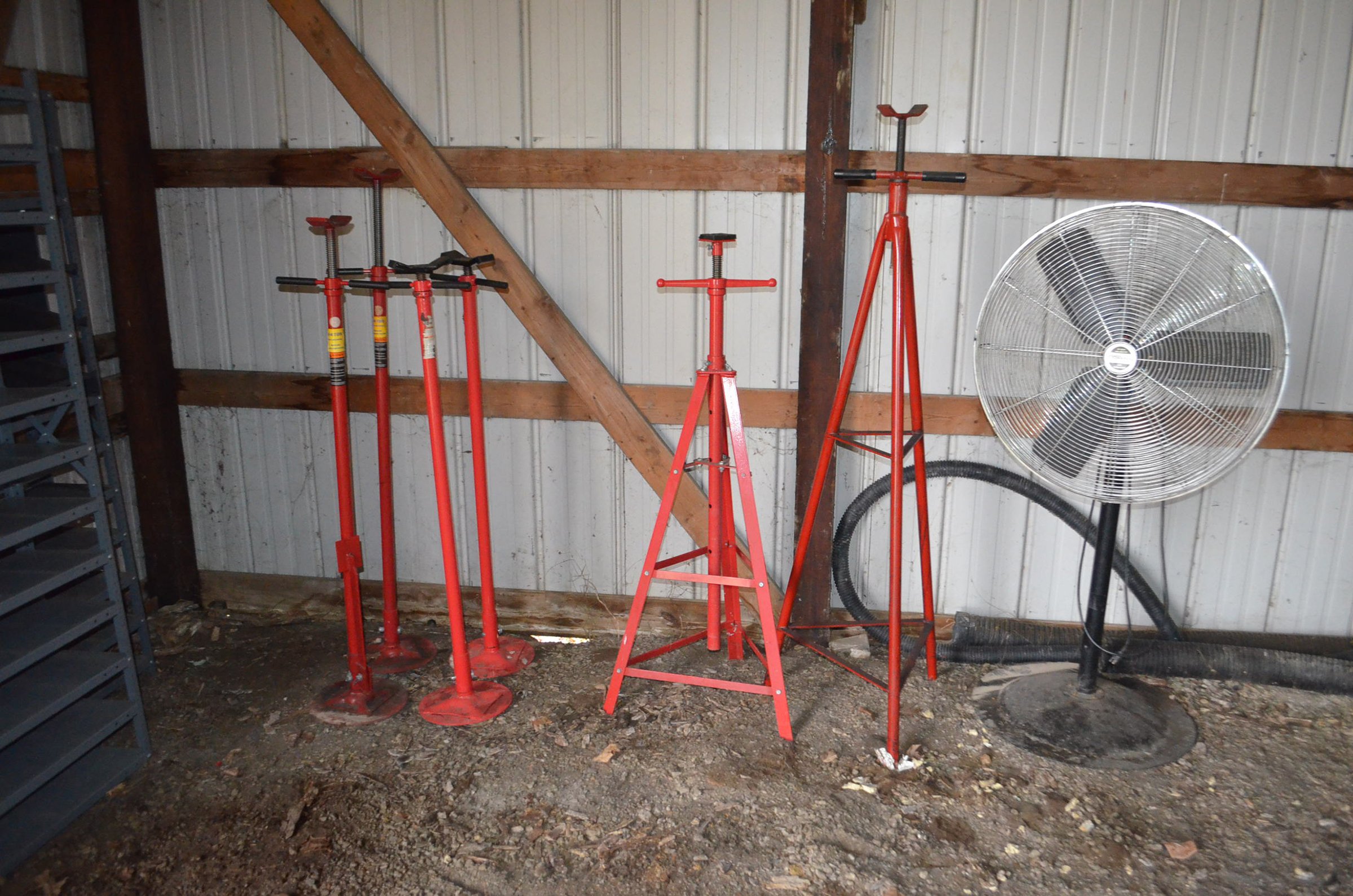 Property photo 18 - QUALITY TOOLS & EQUIPMENT AUCTION IN WHITLEY COUNTY, INDIANA