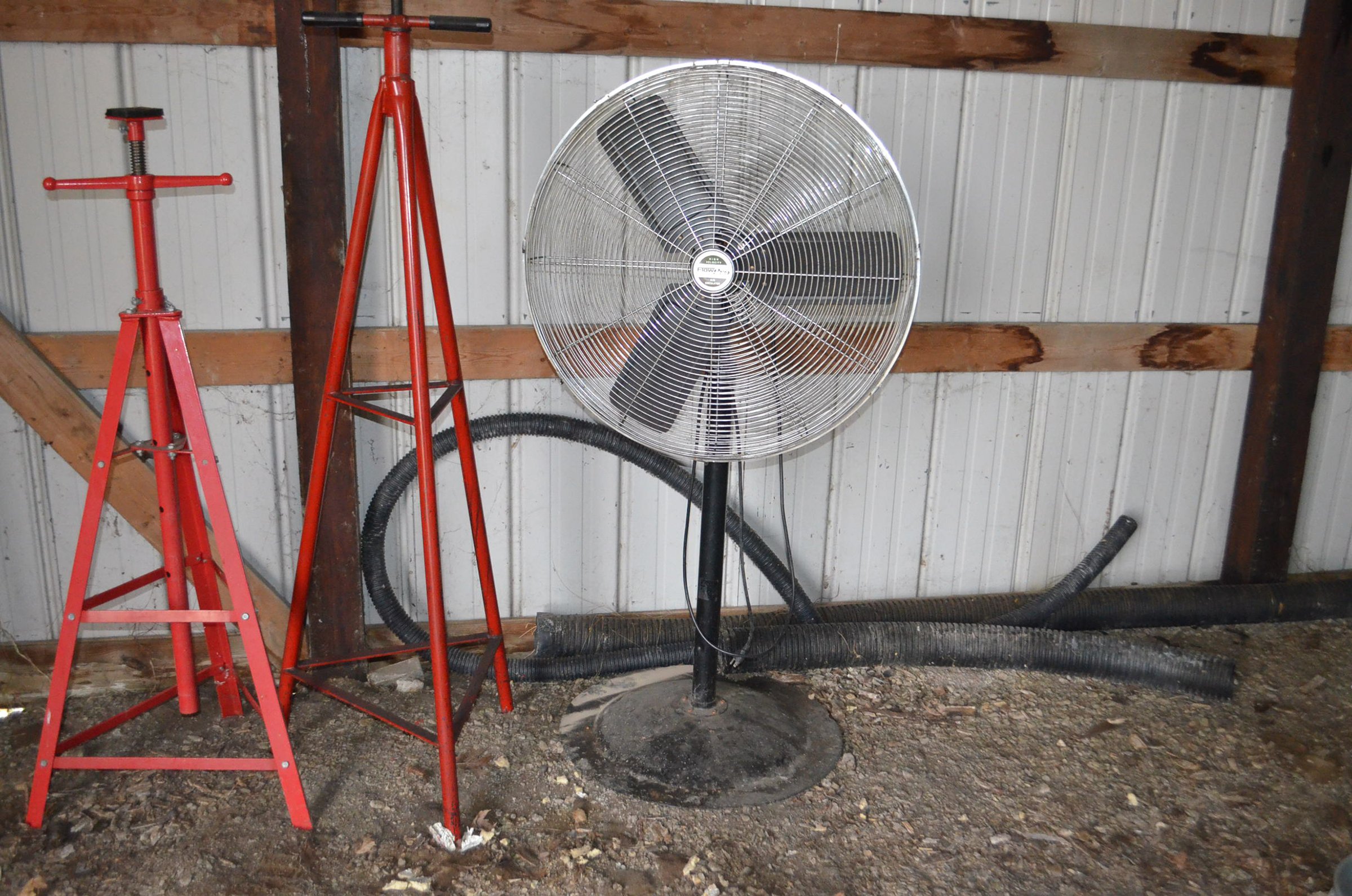 Property photo 17 - QUALITY TOOLS & EQUIPMENT AUCTION IN WHITLEY COUNTY, INDIANA