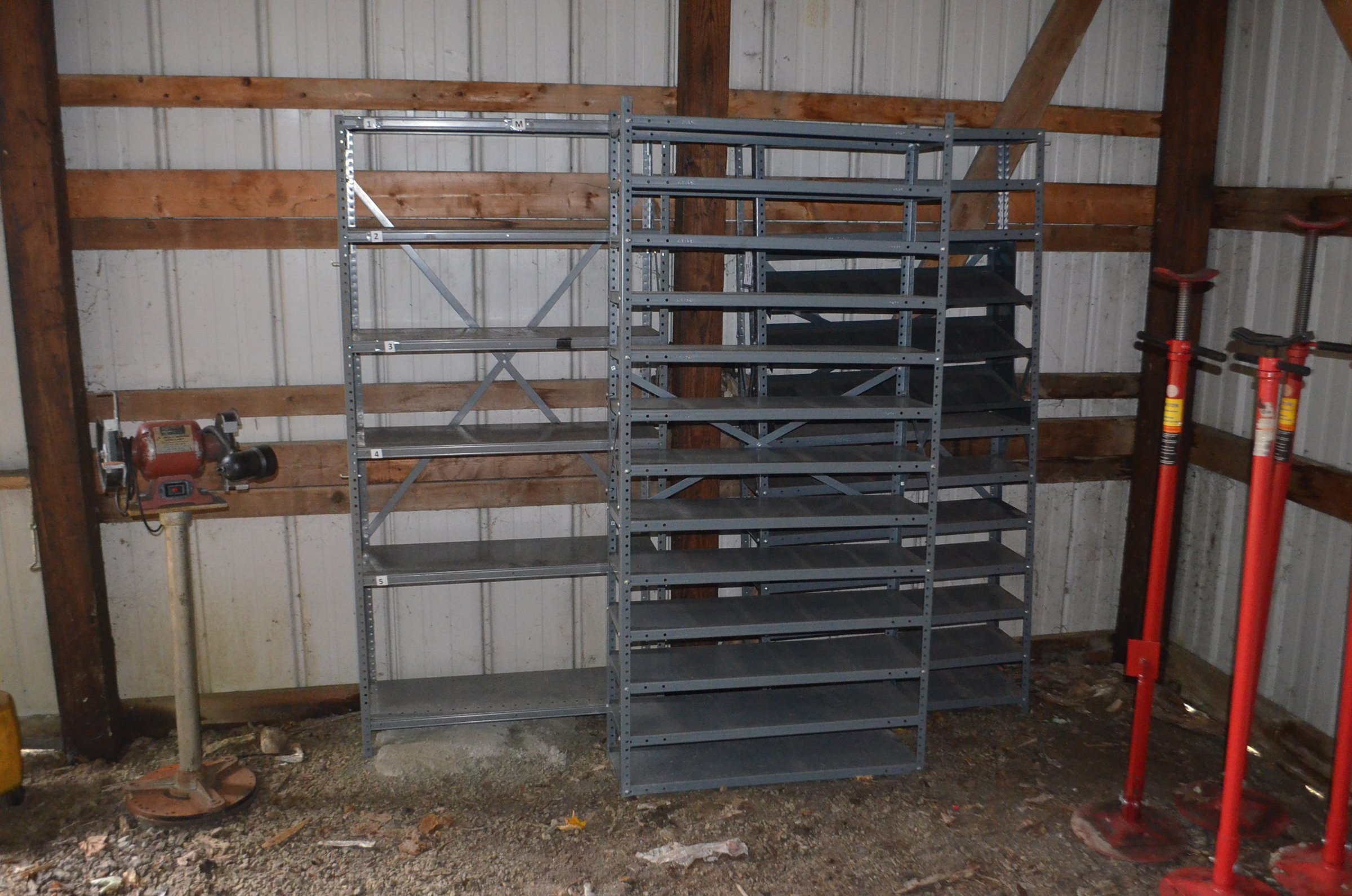 Property photo 113 - QUALITY TOOLS & EQUIPMENT AUCTION IN WHITLEY COUNTY, INDIANA