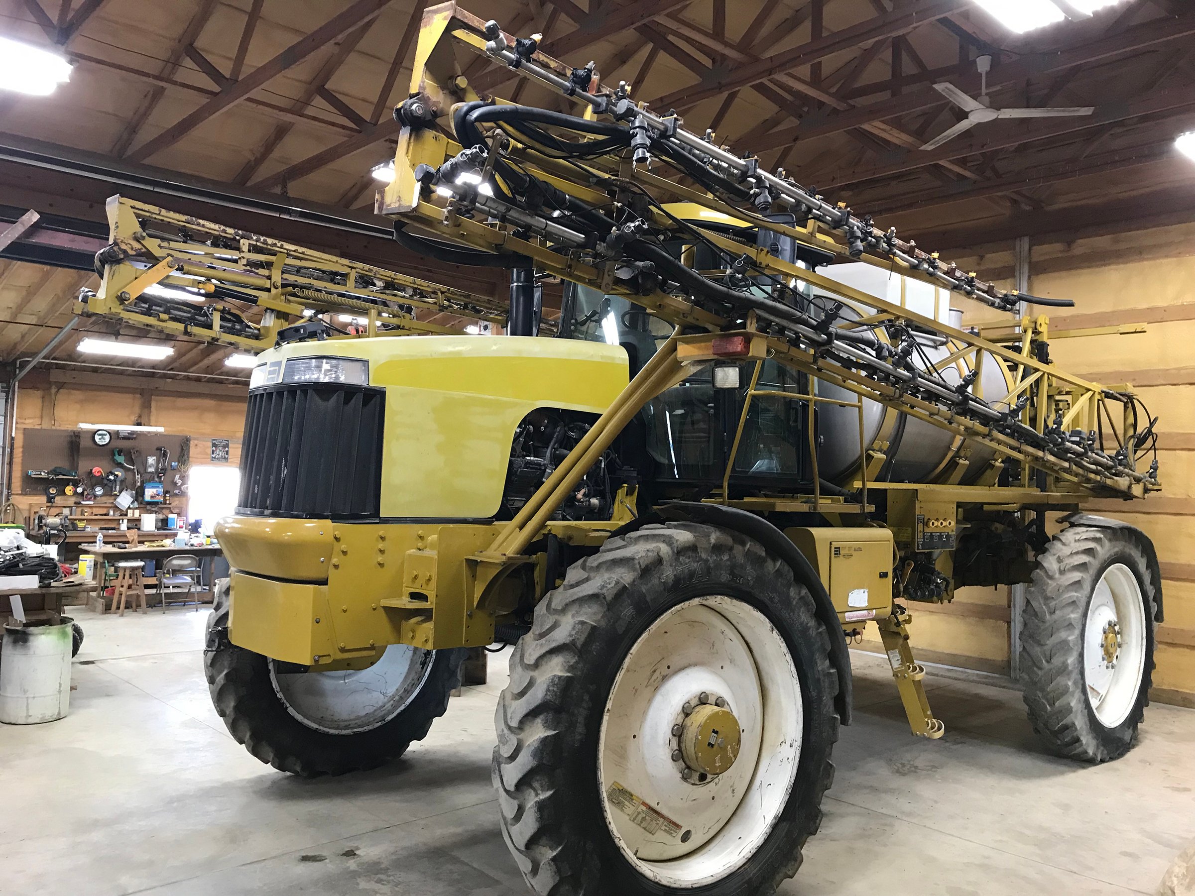 Property photo 28 - ABSOLUTE FARM EQUIPMENT AUCTION IN LAGRANGE COUNTY, INDIANA