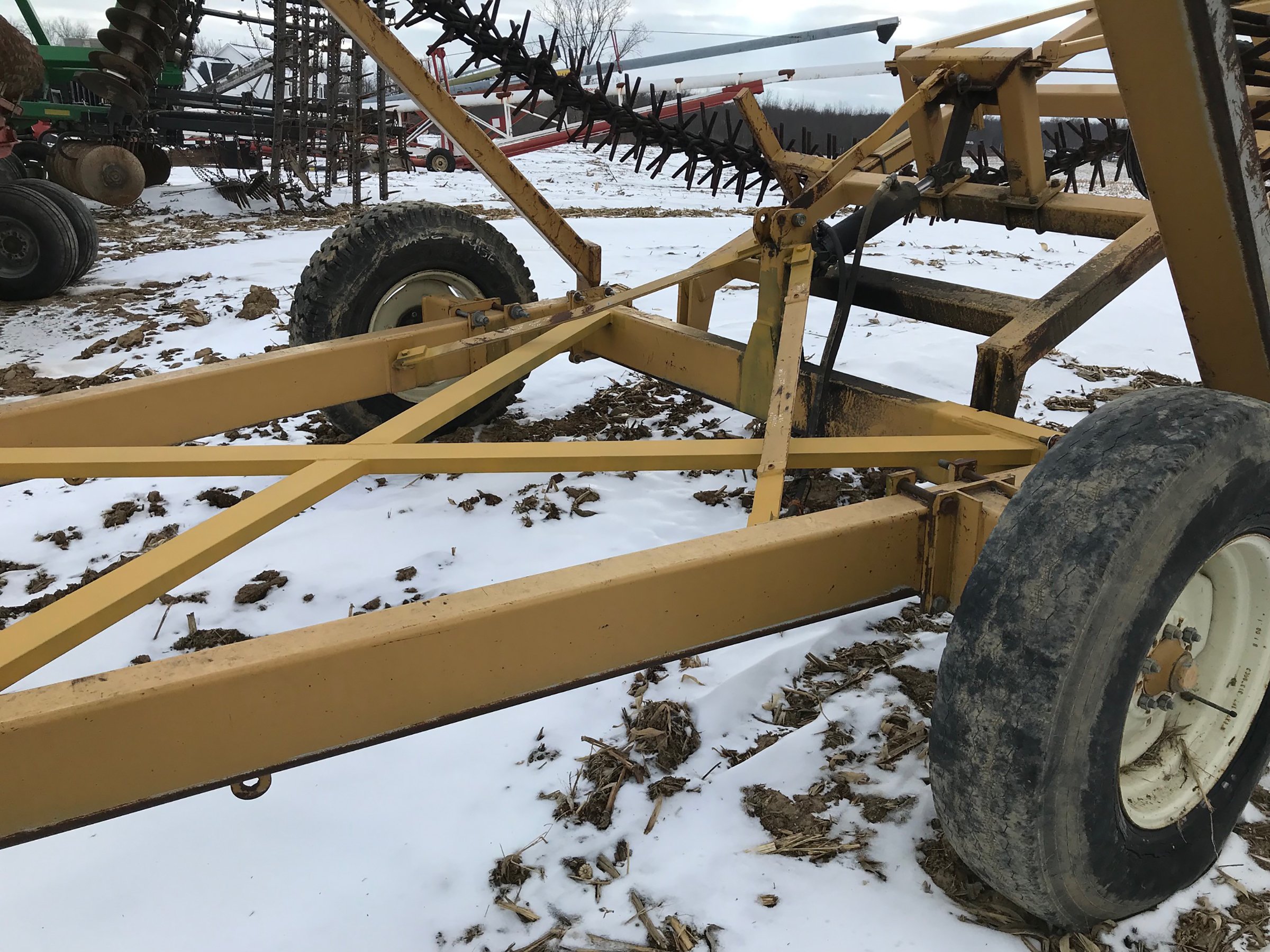 Property photo 112 - ABSOLUTE FARM EQUIPMENT AUCTION IN LAGRANGE COUNTY, INDIANA