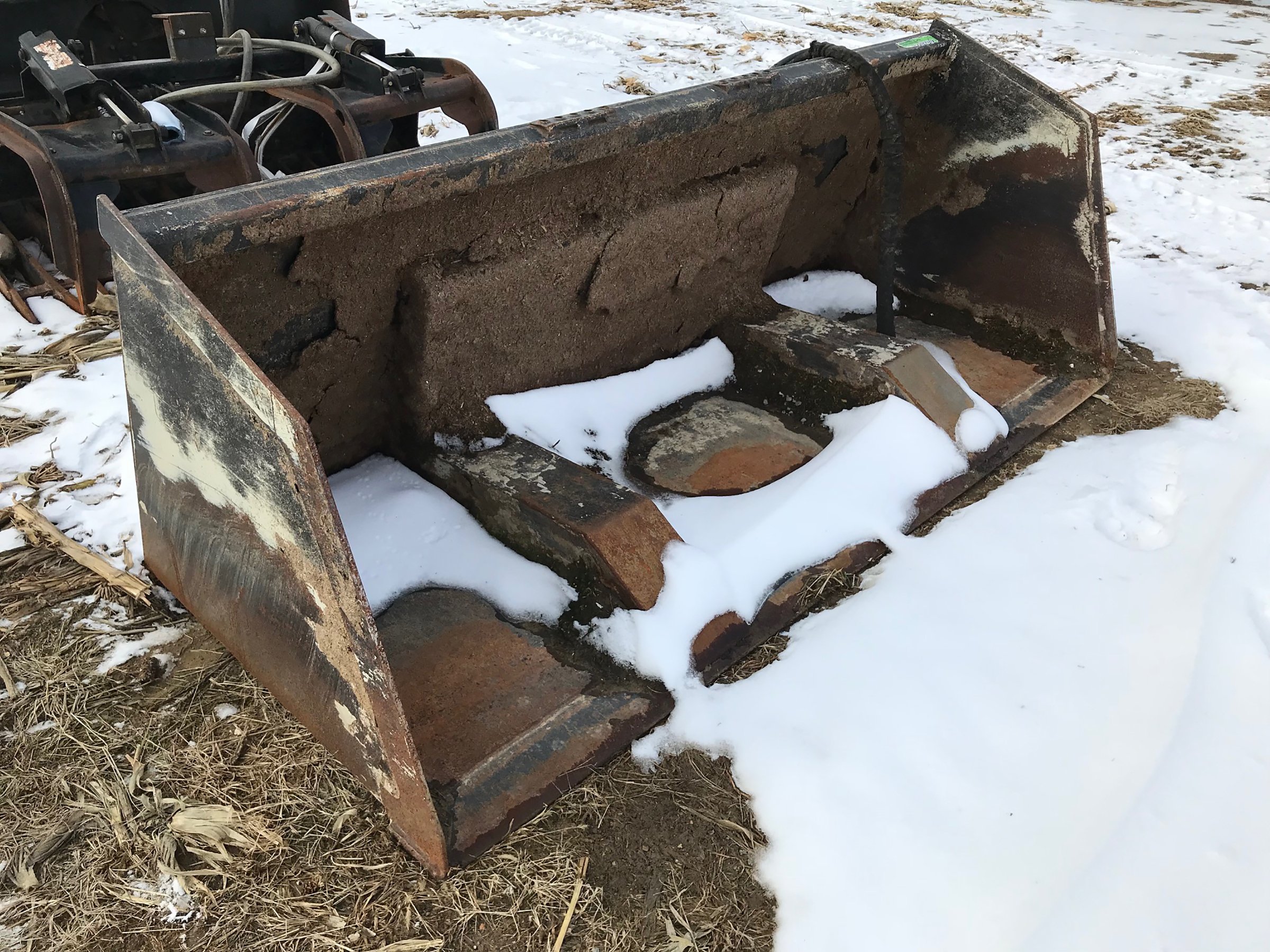 Property photo 120 - ABSOLUTE FARM EQUIPMENT AUCTION IN LAGRANGE COUNTY, INDIANA