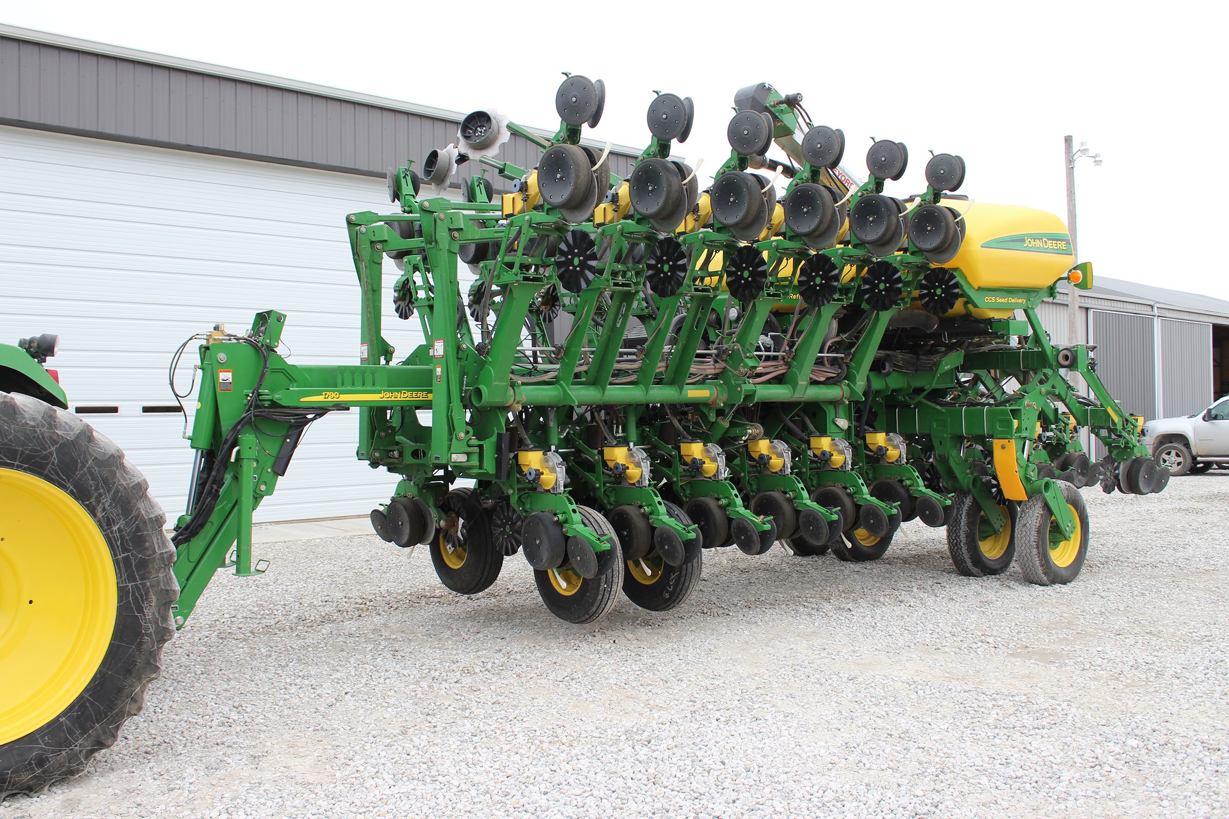 Property photo 9 - FARM EQUIPMENT AUCTION IN MADISON COUNTY, INDIANA