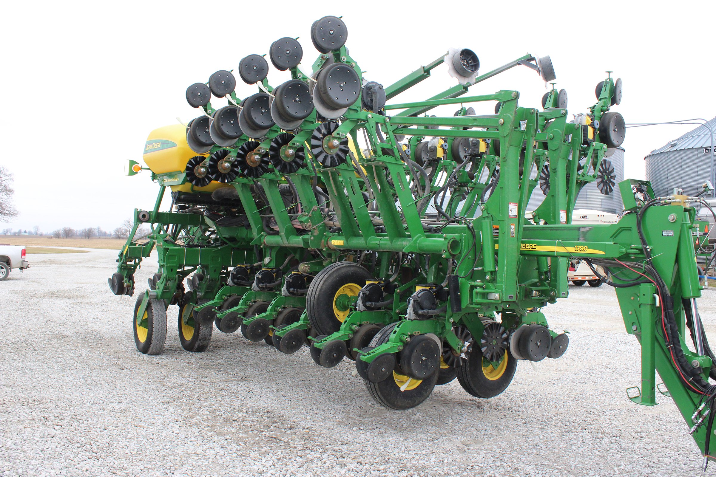 Property photo 8 - FARM EQUIPMENT AUCTION IN MADISON COUNTY, INDIANA