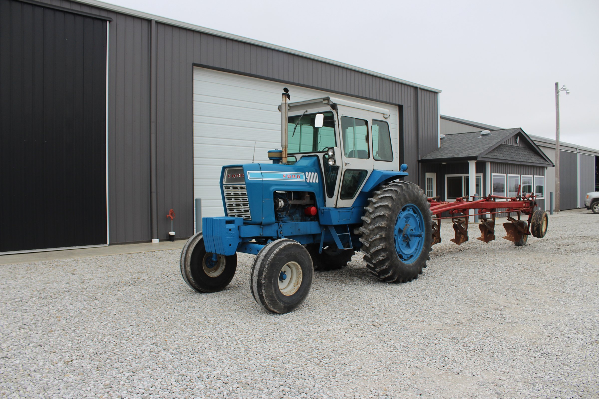 Property photo 7 - FARM EQUIPMENT AUCTION IN MADISON COUNTY, INDIANA