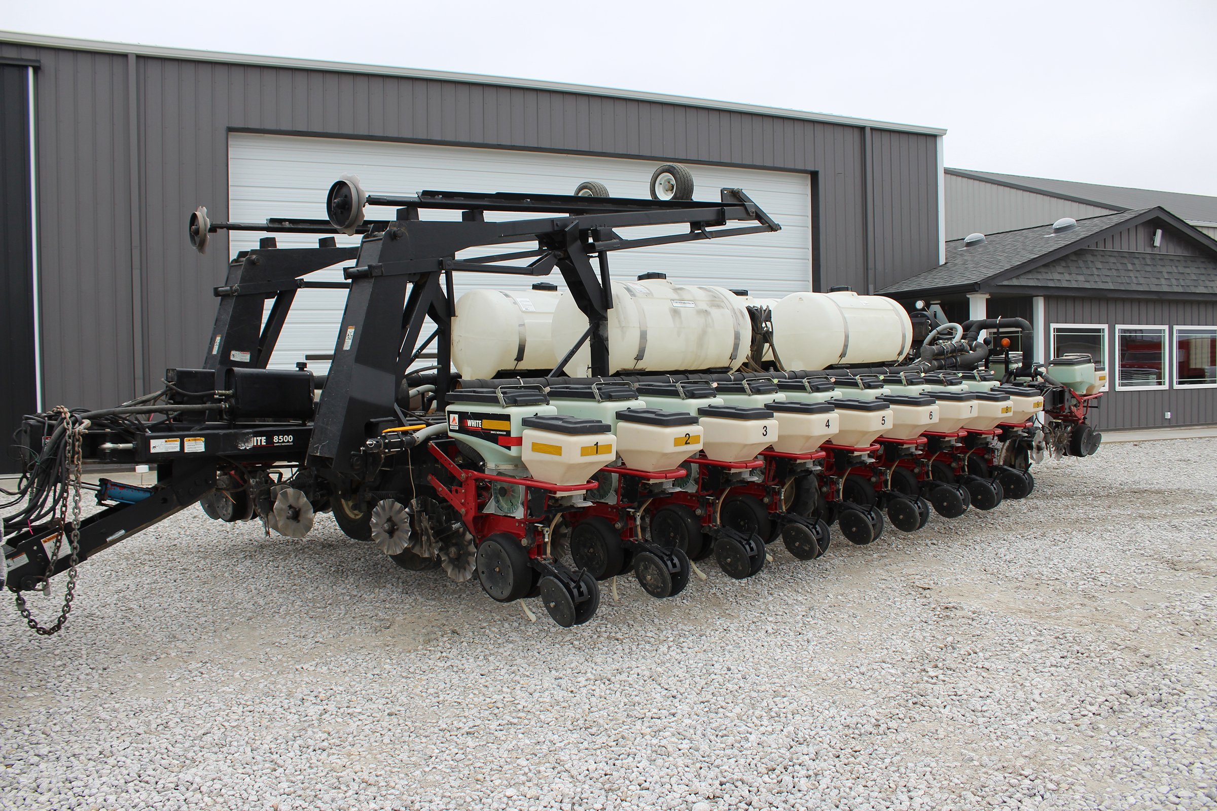 Property photo 40 - FARM EQUIPMENT AUCTION IN MADISON COUNTY, INDIANA