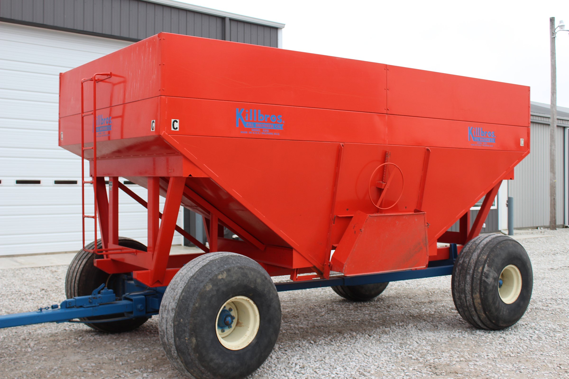 Property photo 13 - FARM EQUIPMENT AUCTION IN MADISON COUNTY, INDIANA