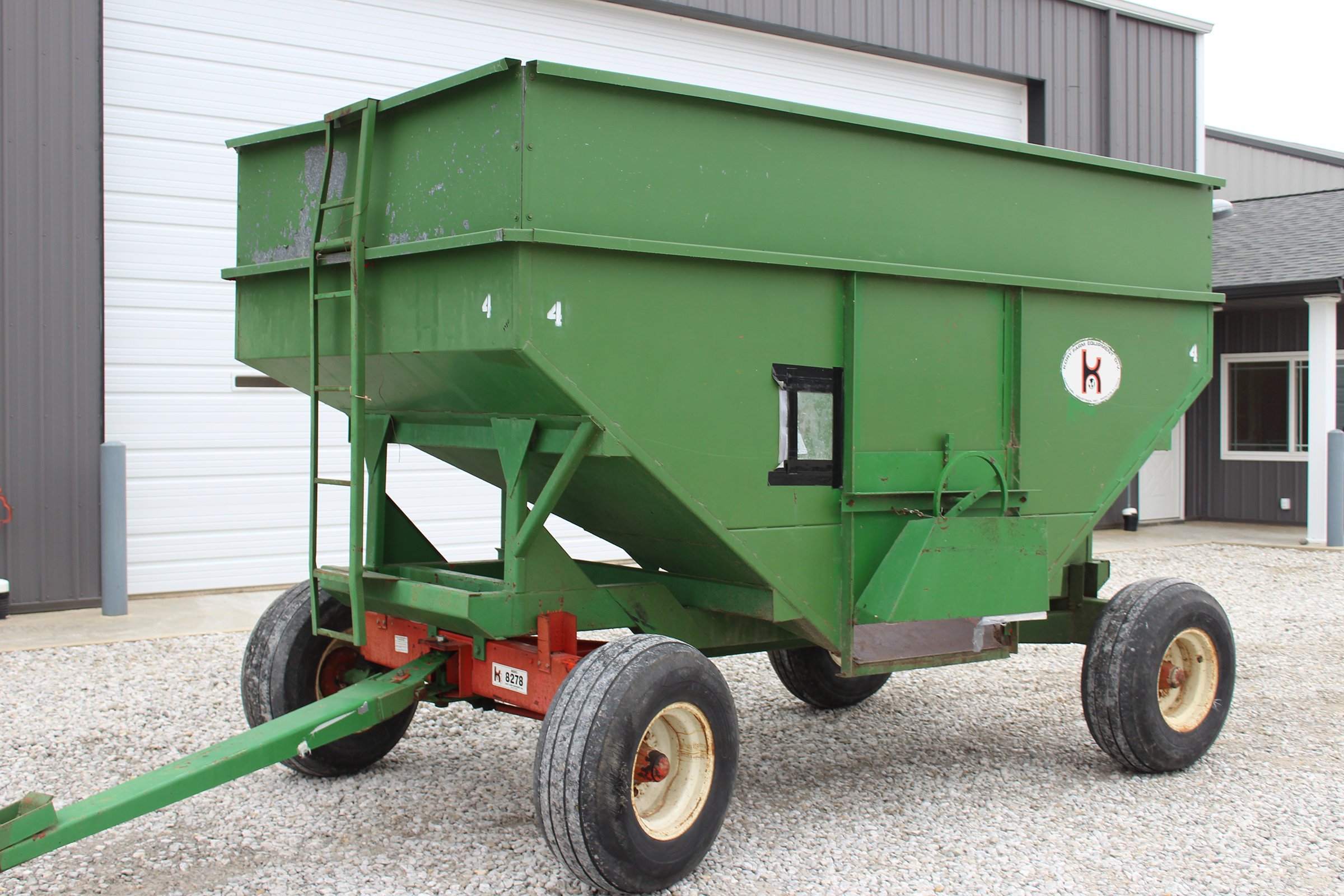 Property photo 18 - FARM EQUIPMENT AUCTION IN MADISON COUNTY, INDIANA