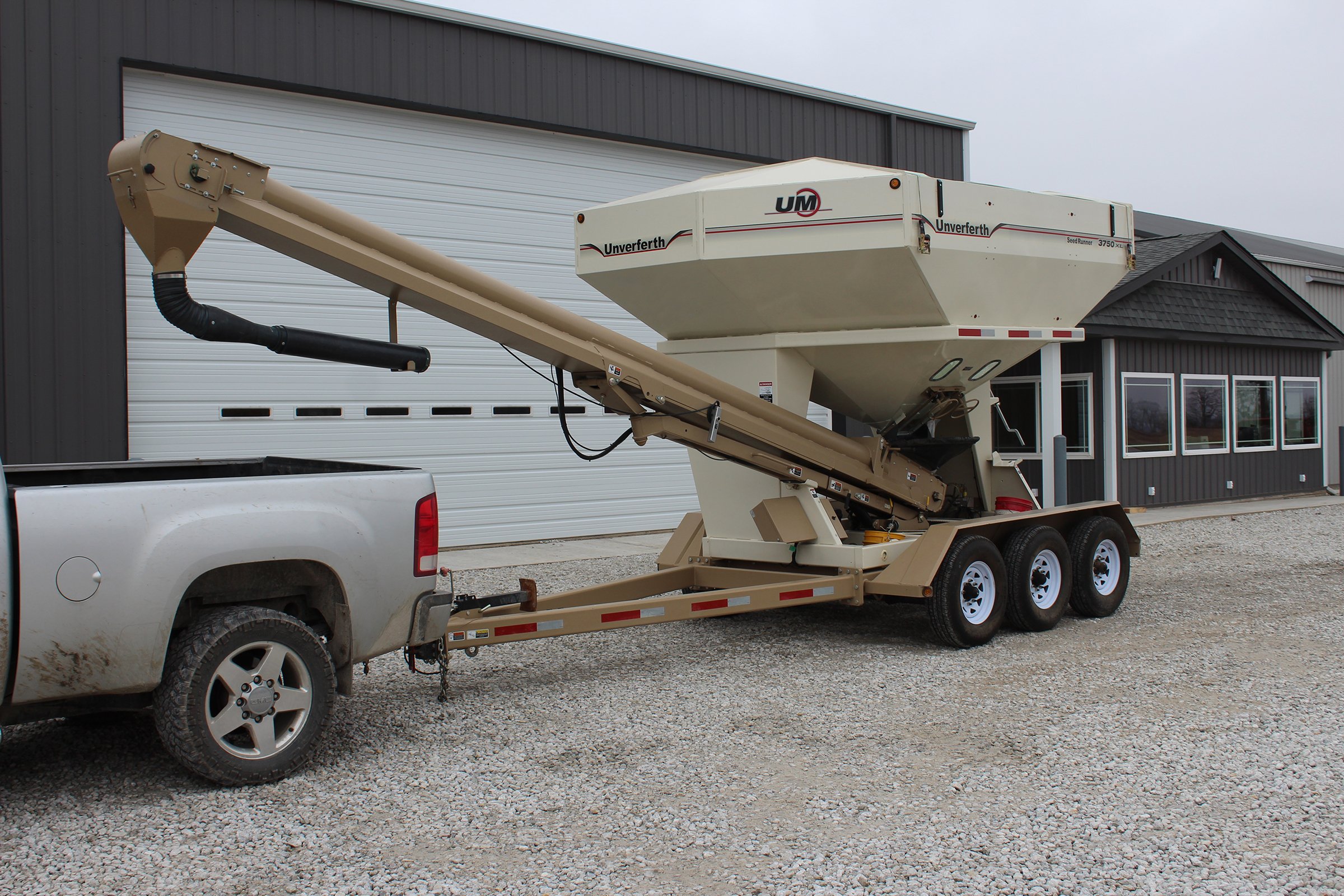 Property photo 33 - FARM EQUIPMENT AUCTION IN MADISON COUNTY, INDIANA