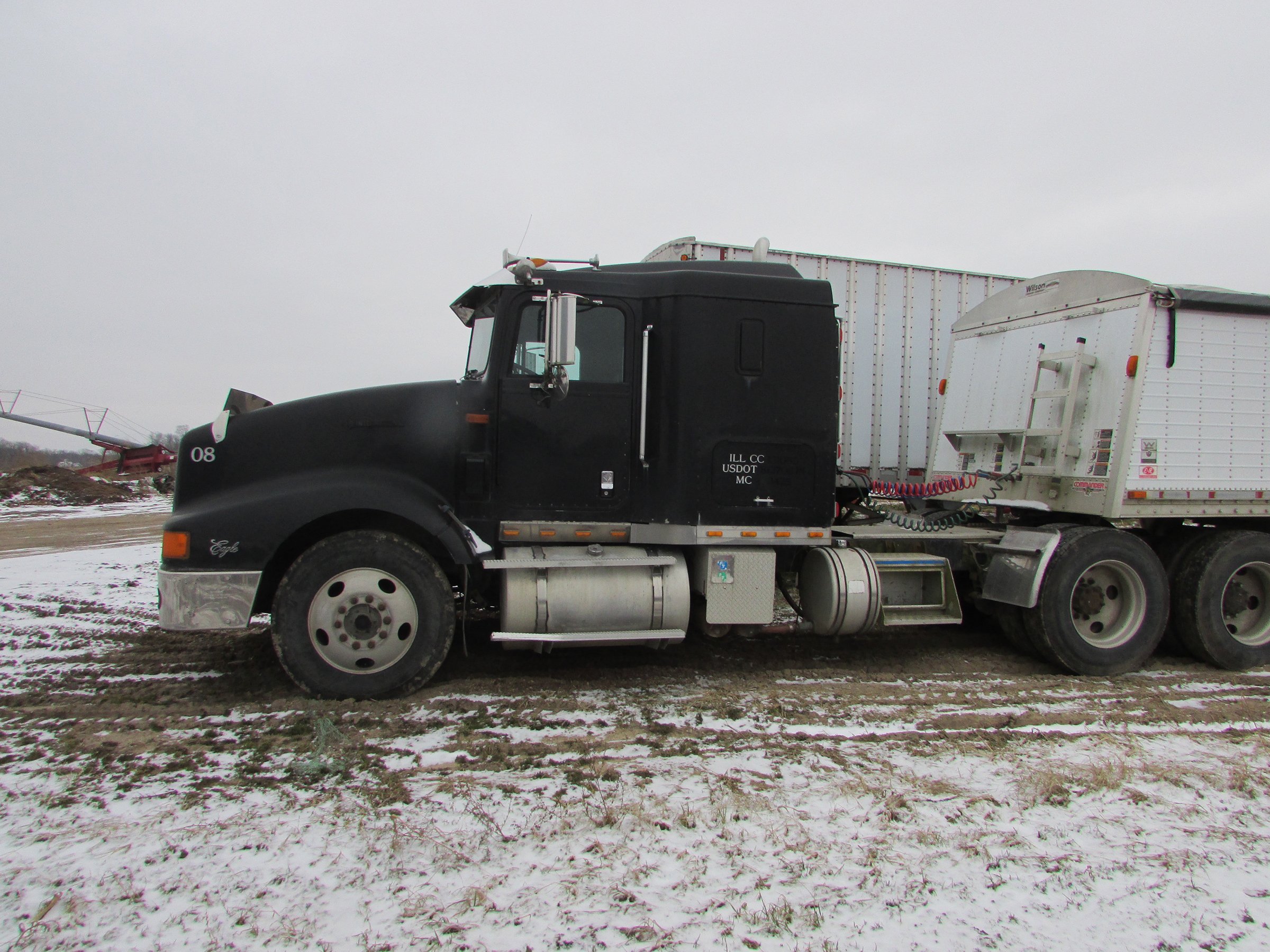 Property photo 98 - FARM EQUIPMENT AUCTION IN MARSHALL COUNTY, INDIANA