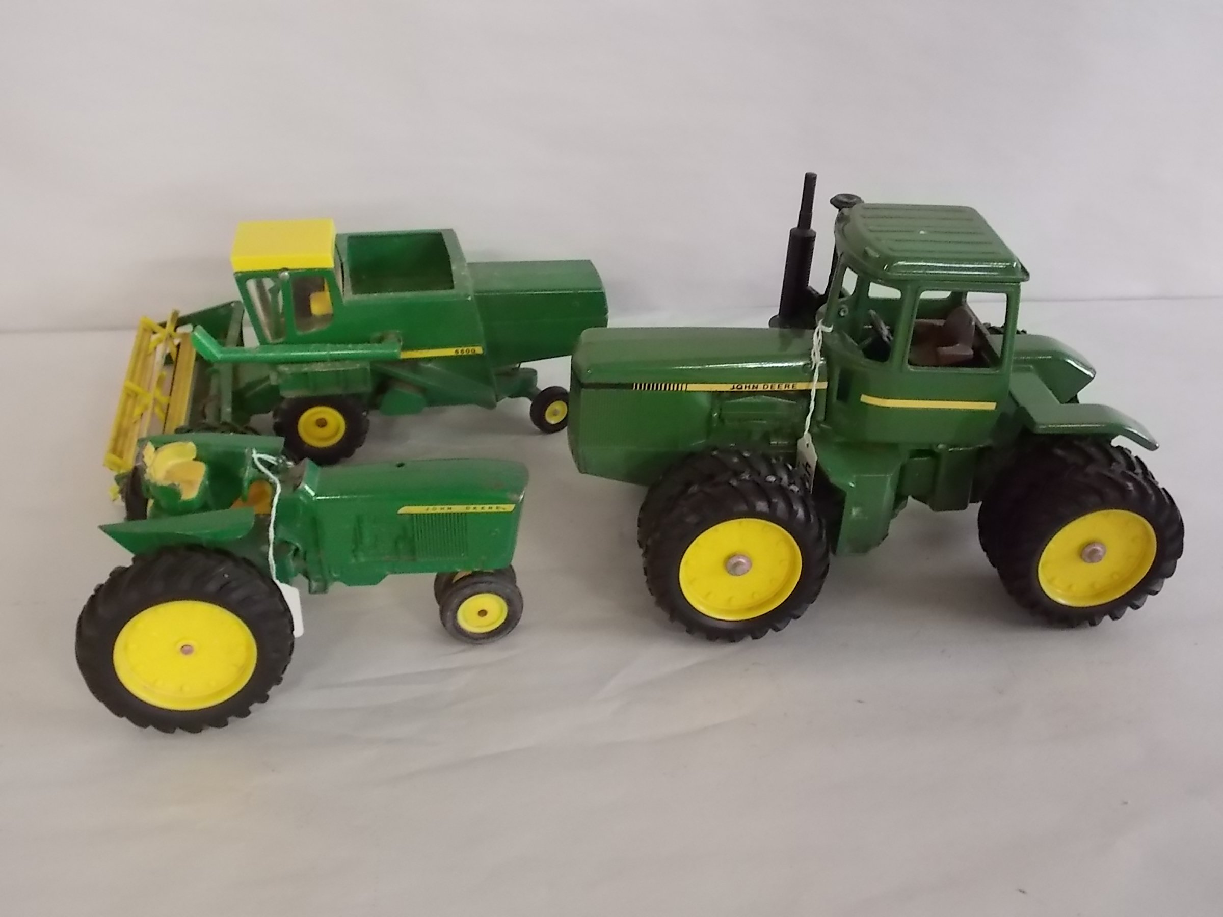 Property photo 61 - VINTAGE TOYS & COLLECTIBLES AUCTION IN WHITLEY COUNTY, INDIANA
