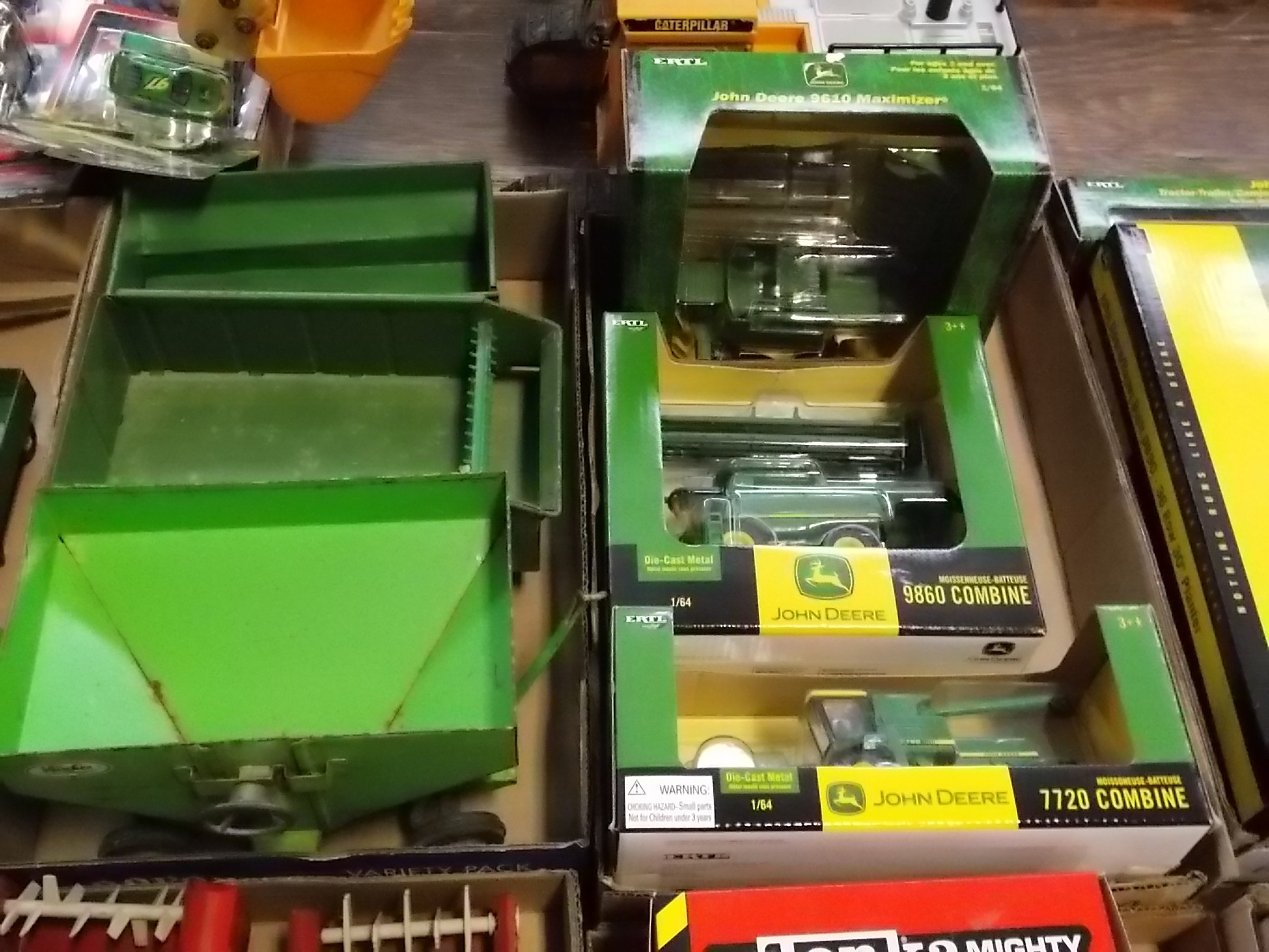 Property photo 142 - VINTAGE TOYS & COLLECTIBLES AUCTION IN WHITLEY COUNTY, INDIANA
