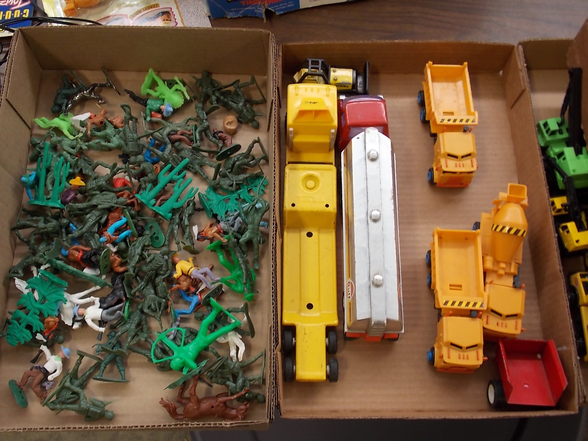 Property photo 131 - VINTAGE TOYS & COLLECTIBLES AUCTION IN WHITLEY COUNTY, INDIANA