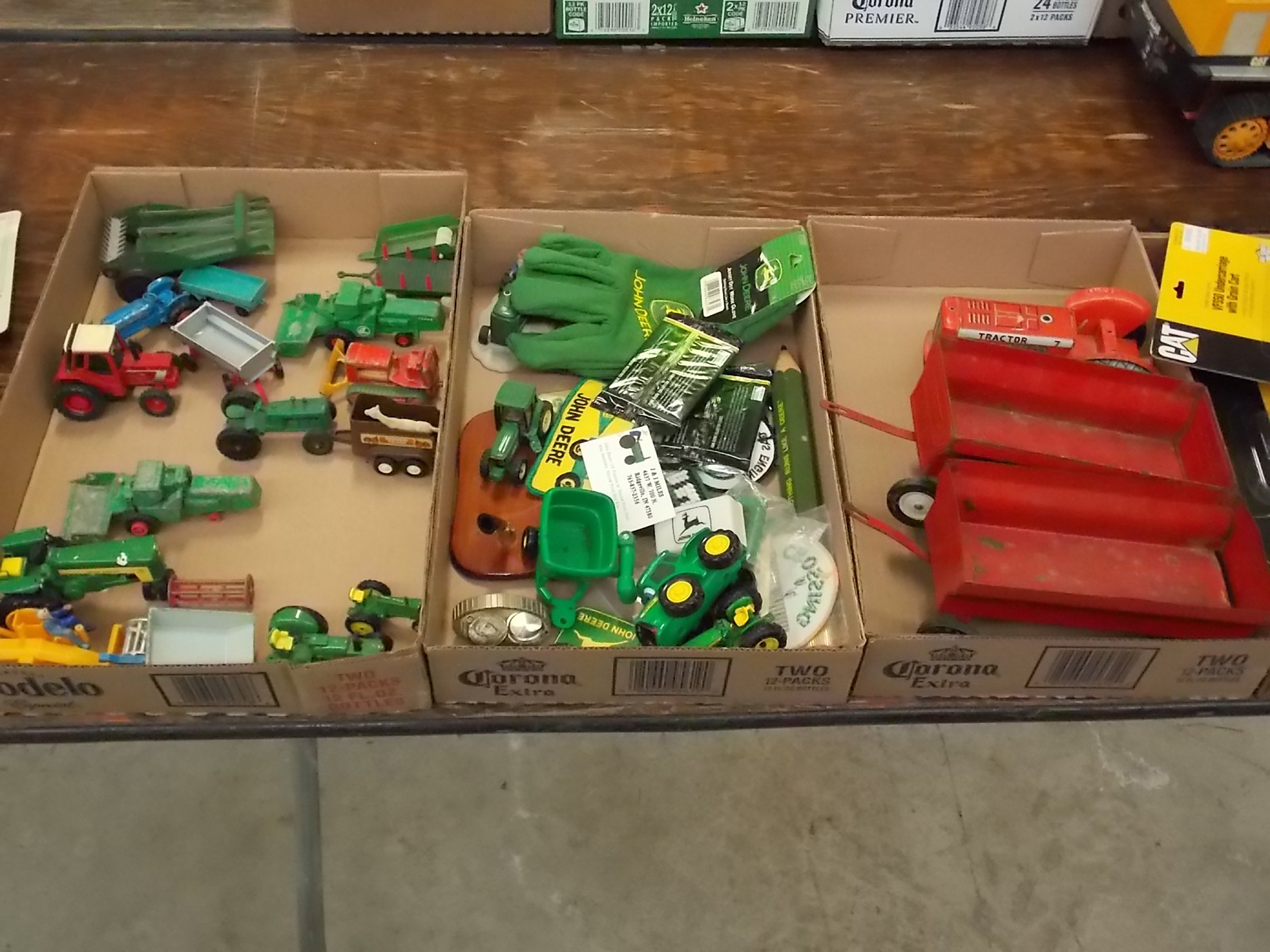 Property photo 137 - VINTAGE TOYS & COLLECTIBLES AUCTION IN WHITLEY COUNTY, INDIANA