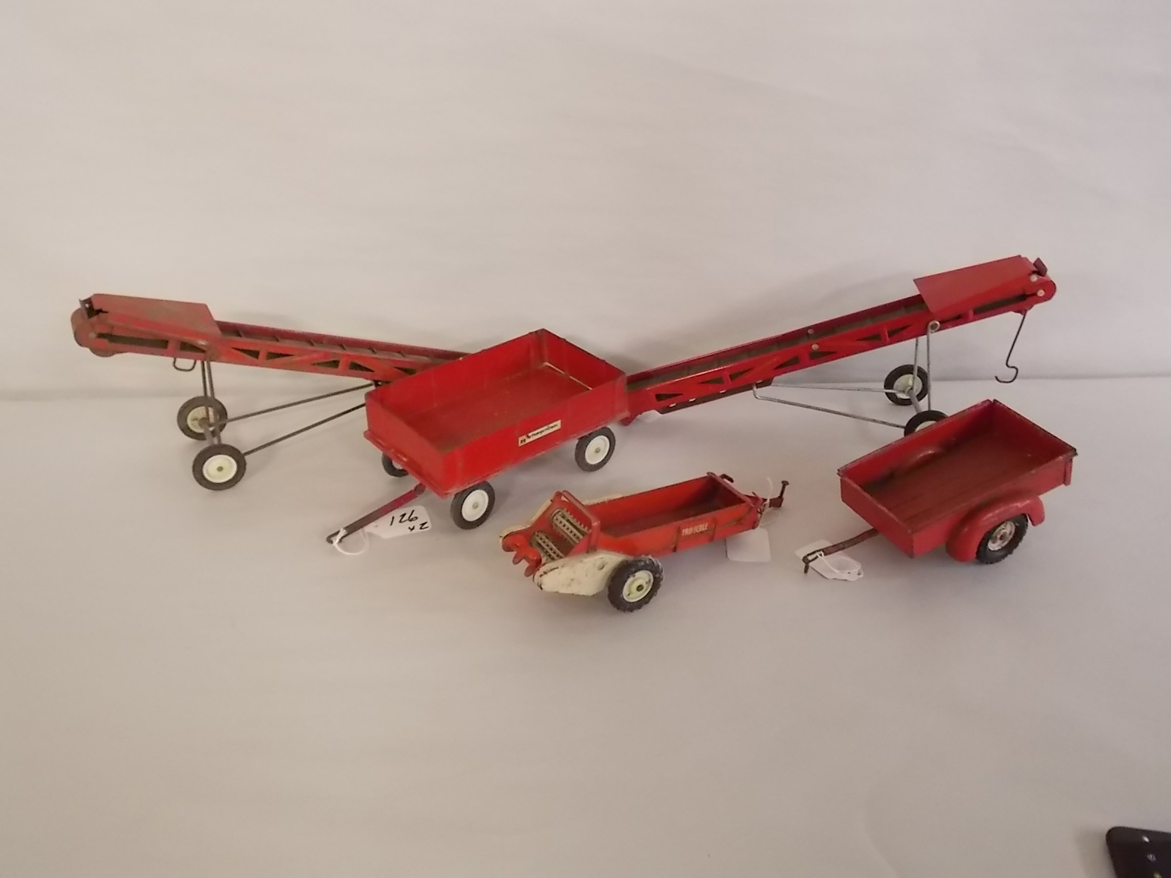 Property photo 9 - VINTAGE TOYS & COLLECTIBLES AUCTION IN WHITLEY COUNTY, INDIANA