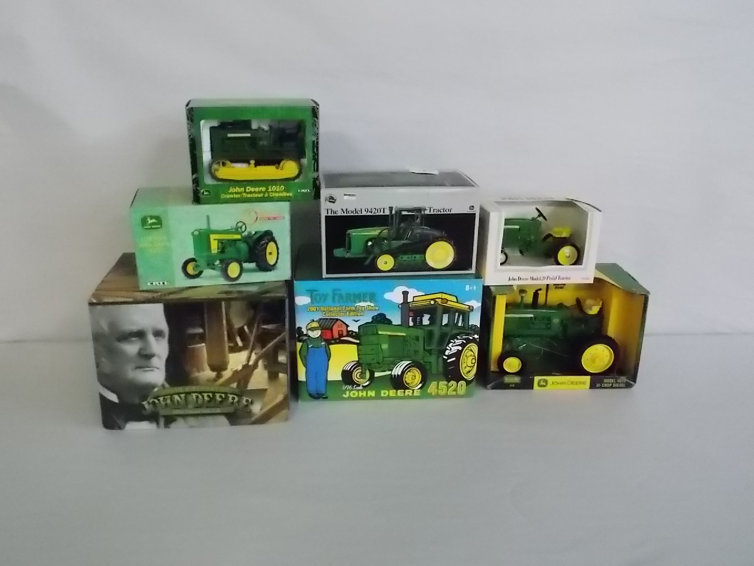 Property photo 11 - VINTAGE TOYS & COLLECTIBLES AUCTION IN WHITLEY COUNTY, INDIANA