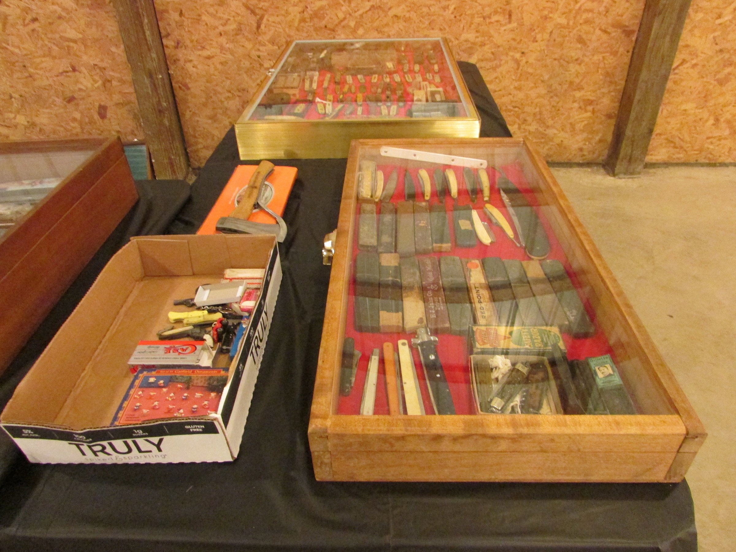 Property photo 166 - VINTAGE TOYS & COLLECTIBLES AUCTION IN WHITLEY COUNTY, INDIANA