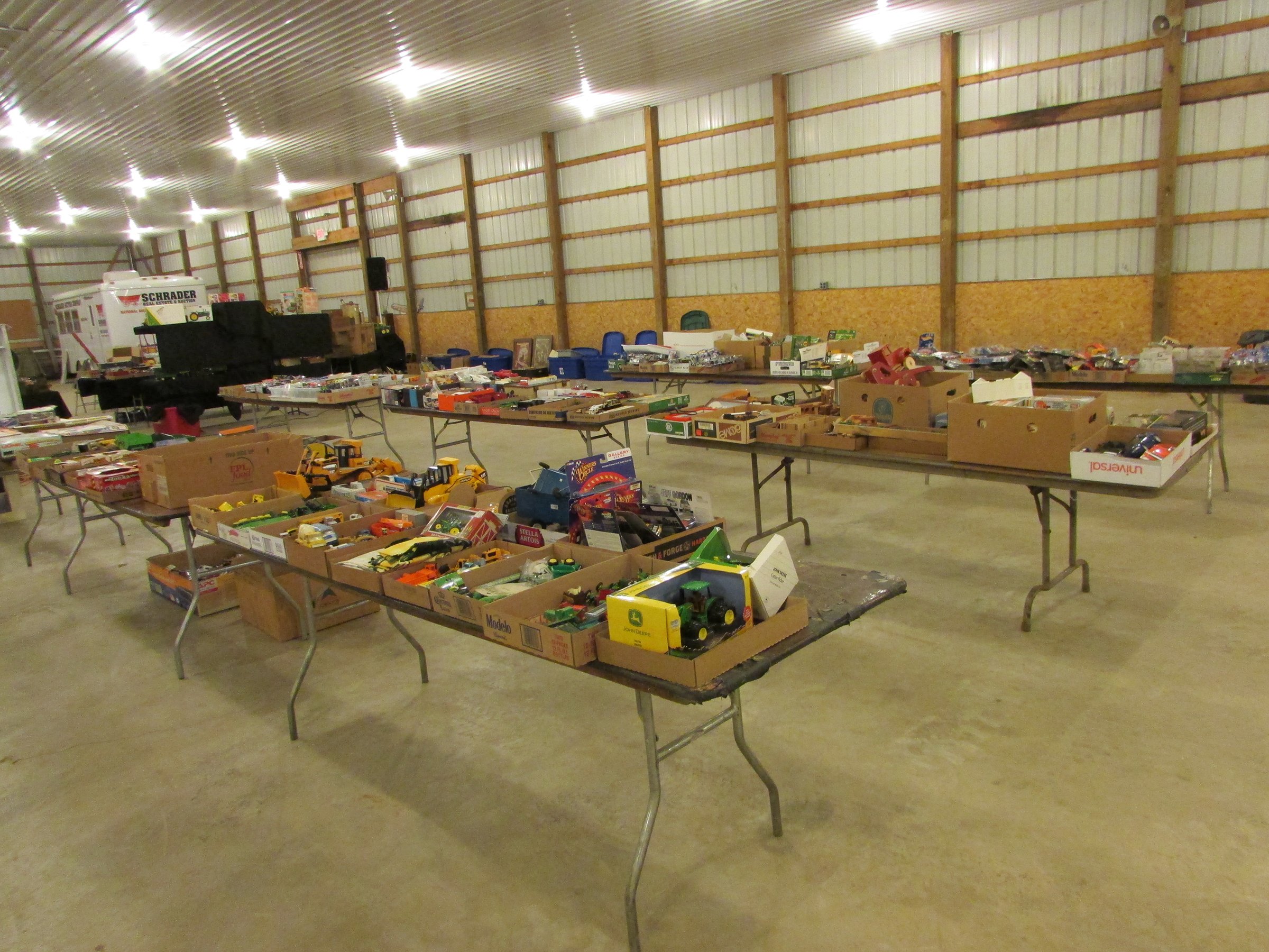 Property photo 213 - VINTAGE TOYS & COLLECTIBLES AUCTION IN WHITLEY COUNTY, INDIANA