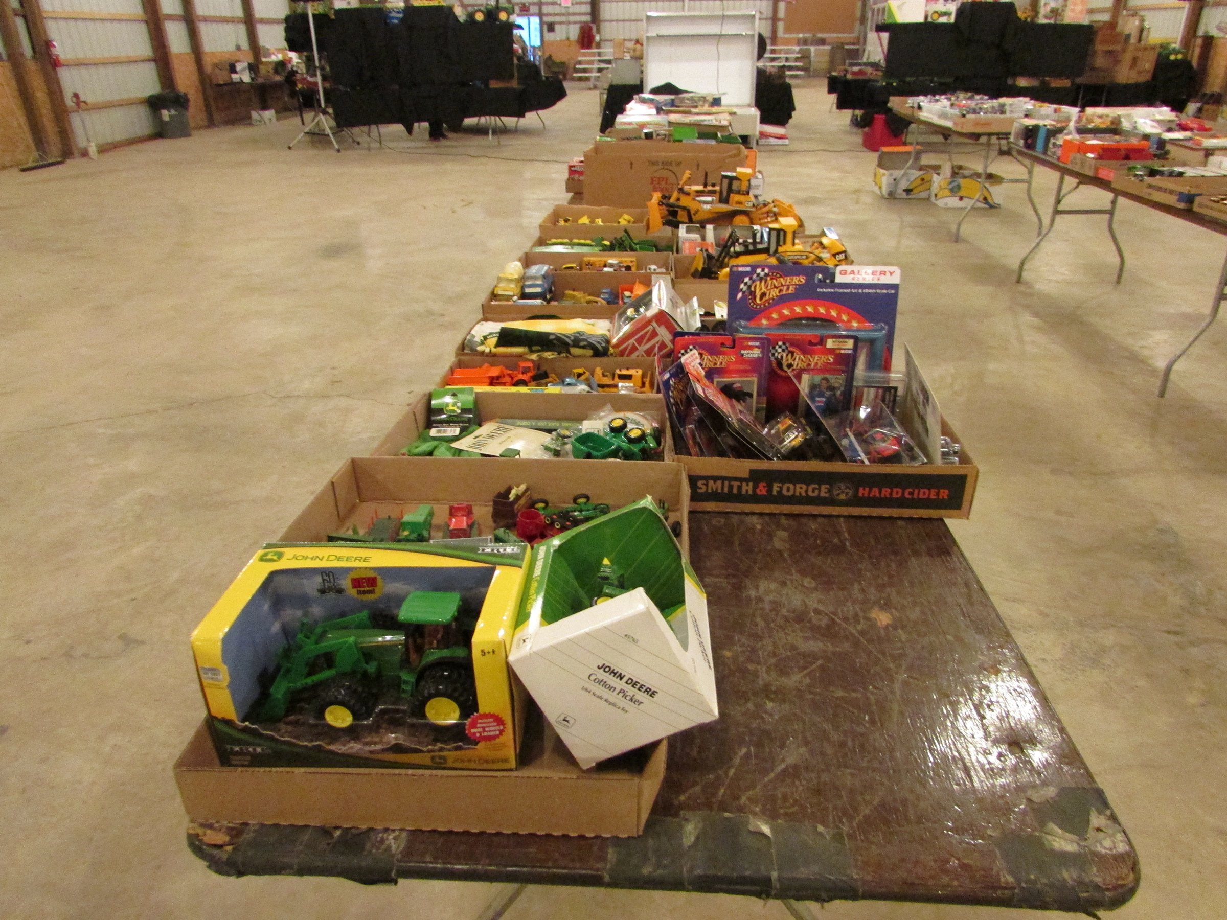 Property photo 175 - VINTAGE TOYS & COLLECTIBLES AUCTION IN WHITLEY COUNTY, INDIANA