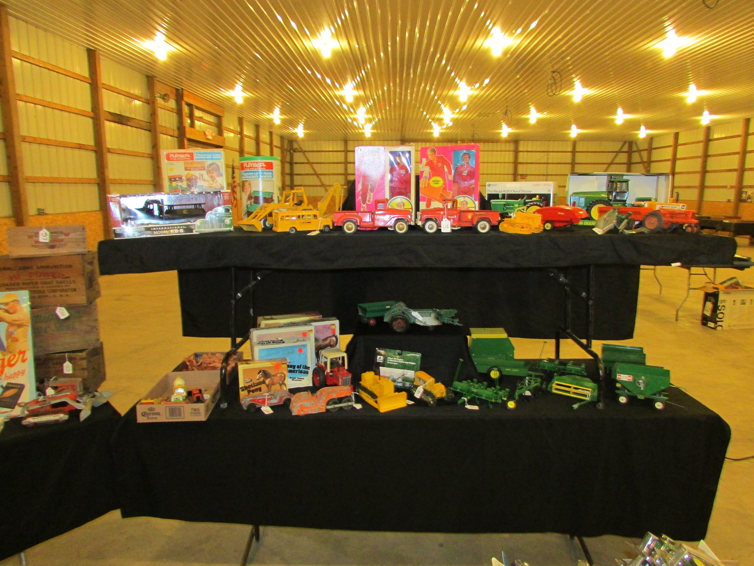 Property photo 204 - VINTAGE TOYS & COLLECTIBLES AUCTION IN WHITLEY COUNTY, INDIANA