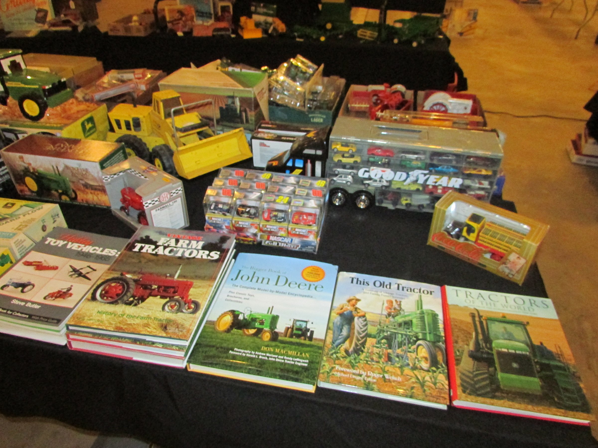 Property photo 209 - VINTAGE TOYS & COLLECTIBLES AUCTION IN WHITLEY COUNTY, INDIANA