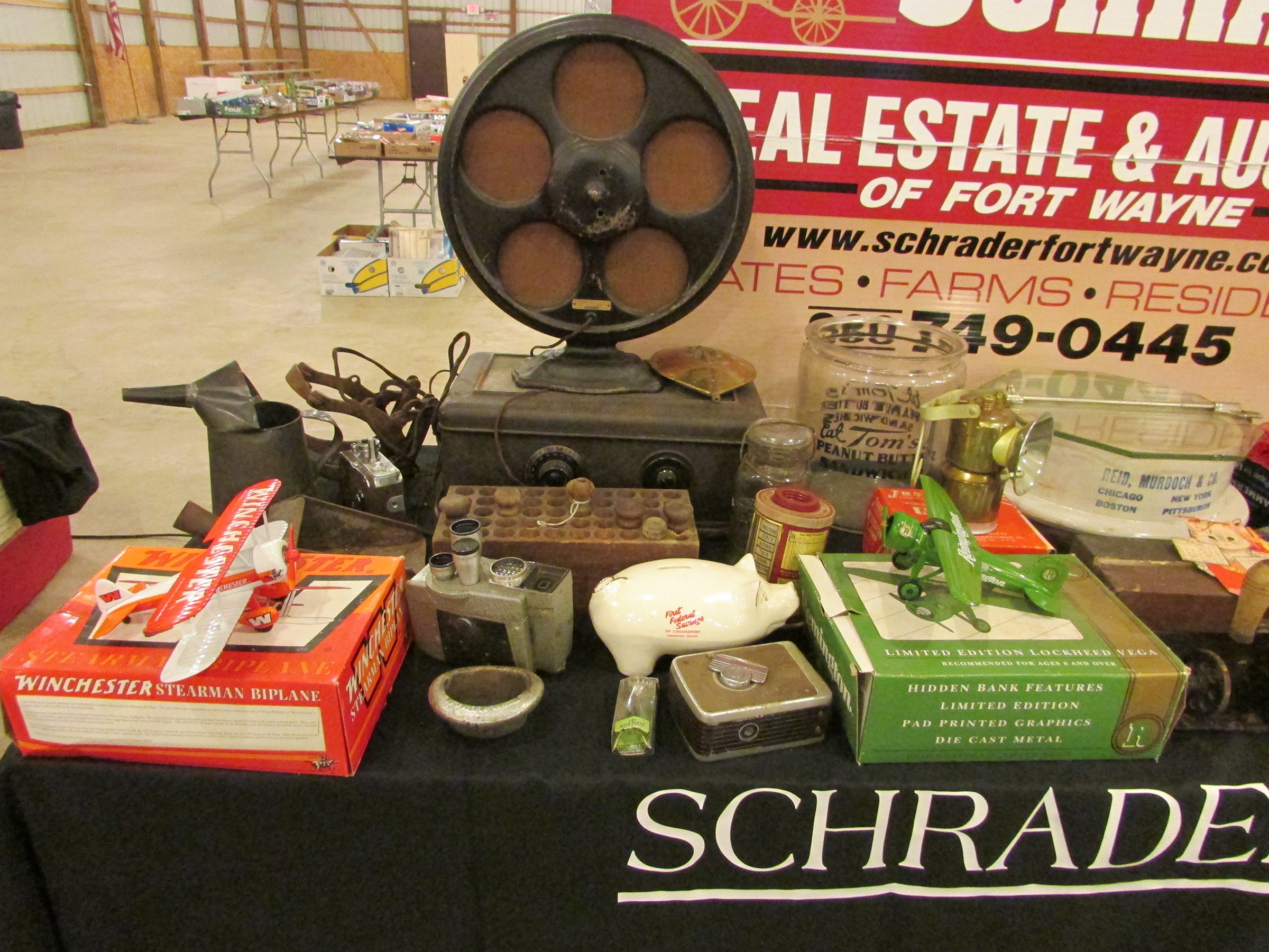 Property photo 182 - VINTAGE TOYS & COLLECTIBLES AUCTION IN WHITLEY COUNTY, INDIANA
