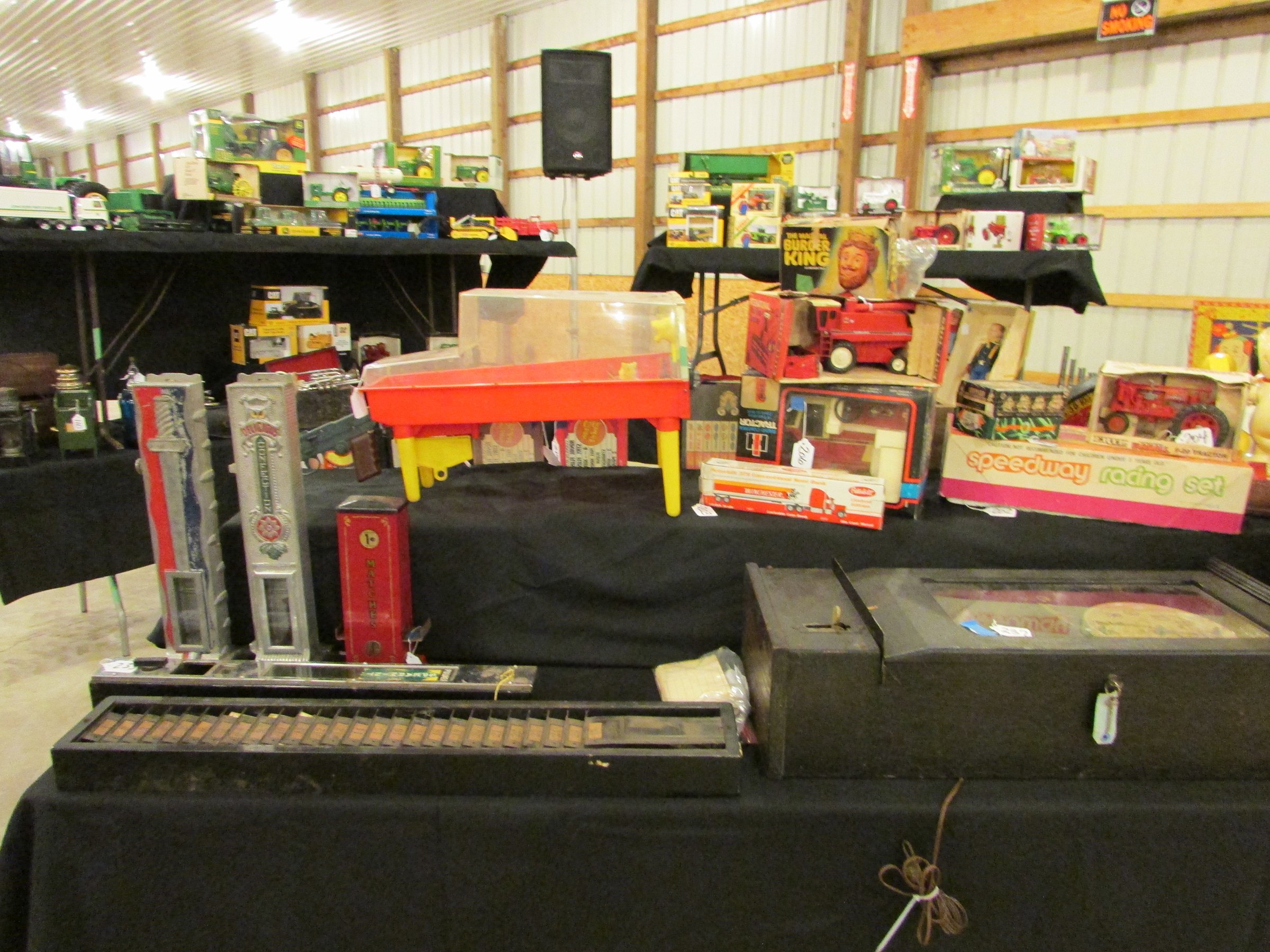 Property photo 170 - VINTAGE TOYS & COLLECTIBLES AUCTION IN WHITLEY COUNTY, INDIANA