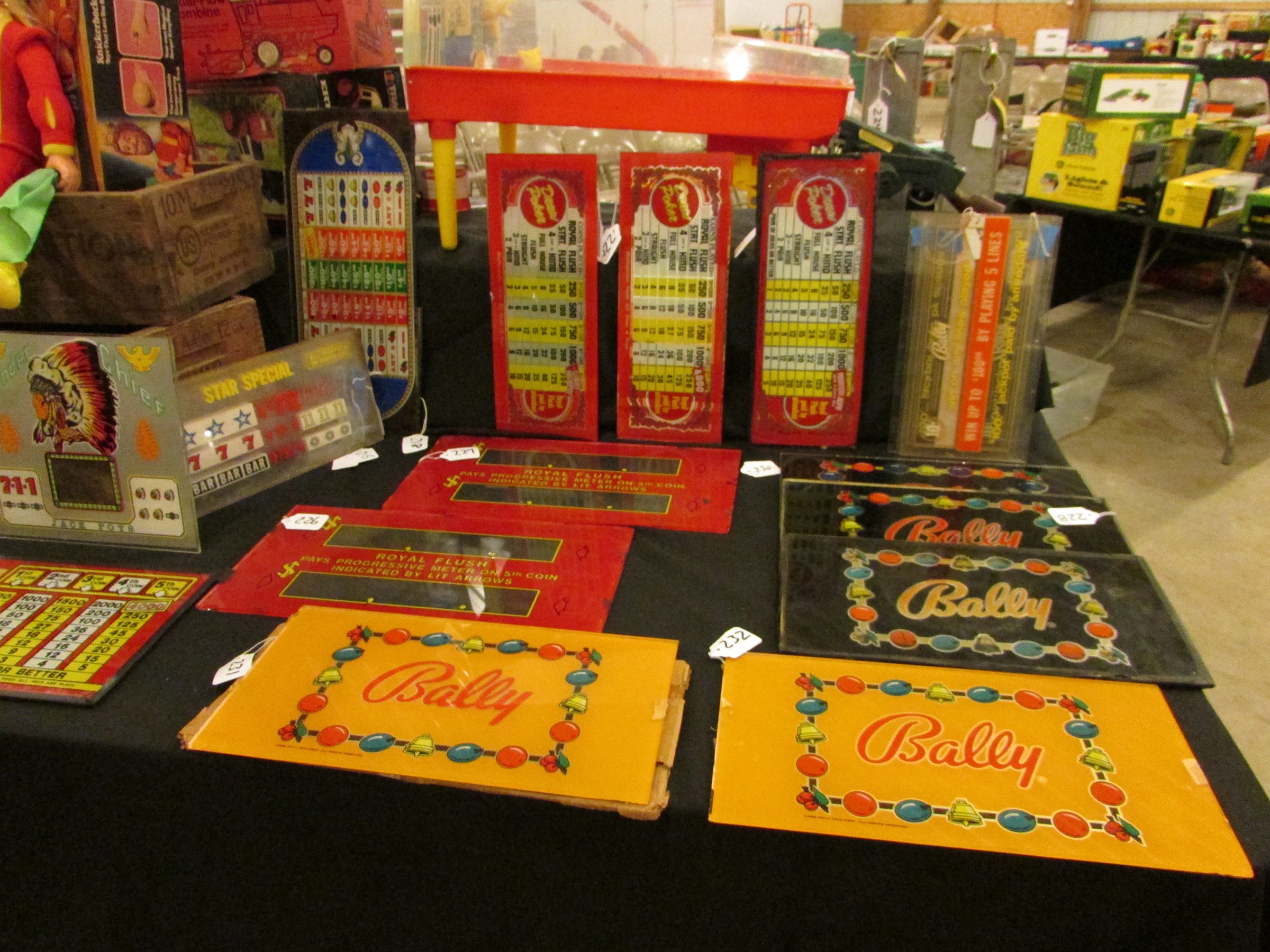 Property photo 150 - VINTAGE TOYS & COLLECTIBLES AUCTION IN WHITLEY COUNTY, INDIANA