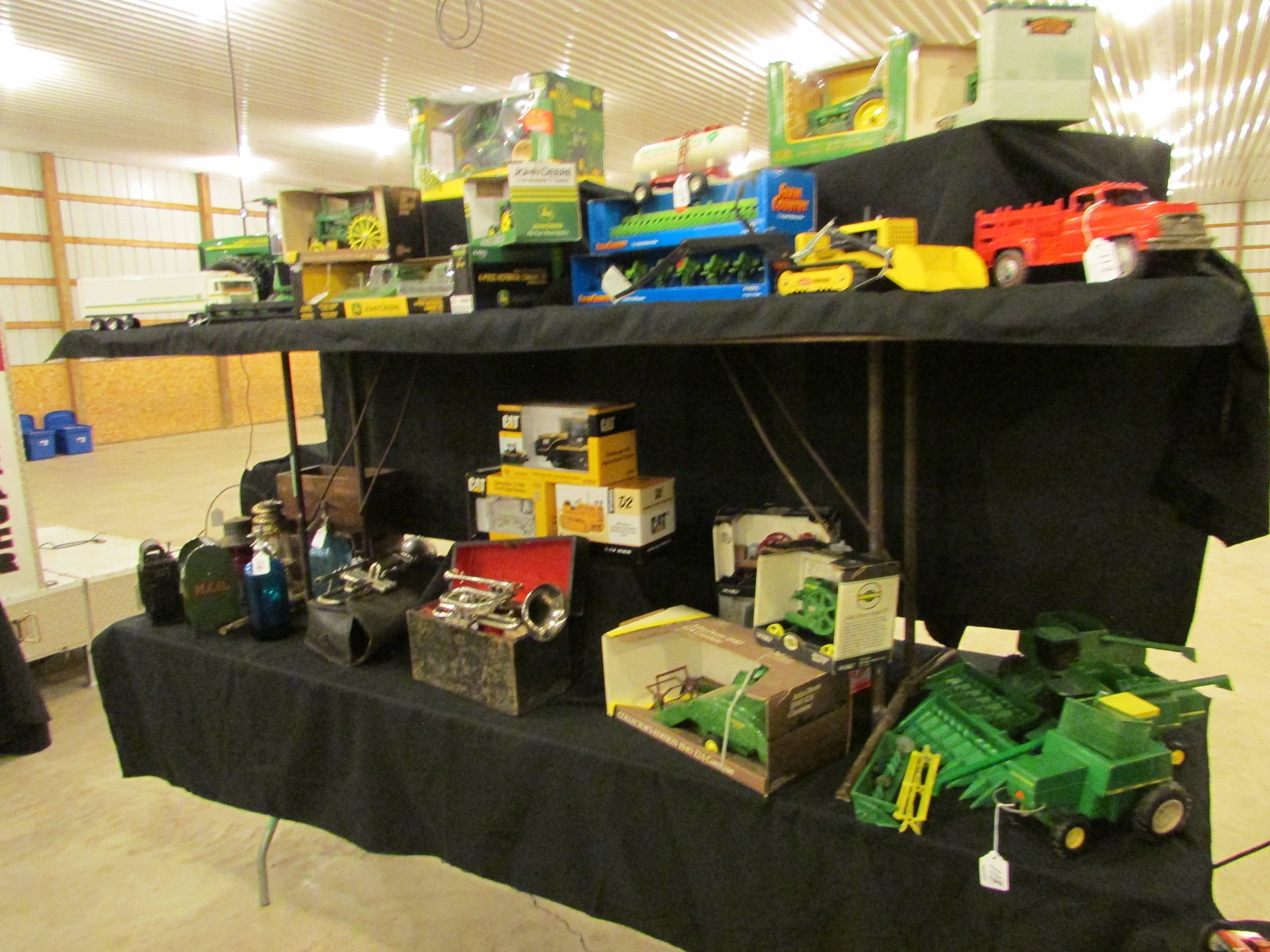 Property photo 197 - VINTAGE TOYS & COLLECTIBLES AUCTION IN WHITLEY COUNTY, INDIANA