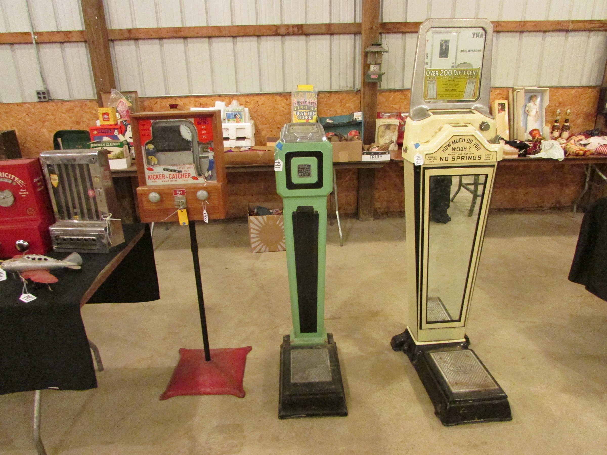 Property photo 174 - VINTAGE TOYS & COLLECTIBLES AUCTION IN WHITLEY COUNTY, INDIANA