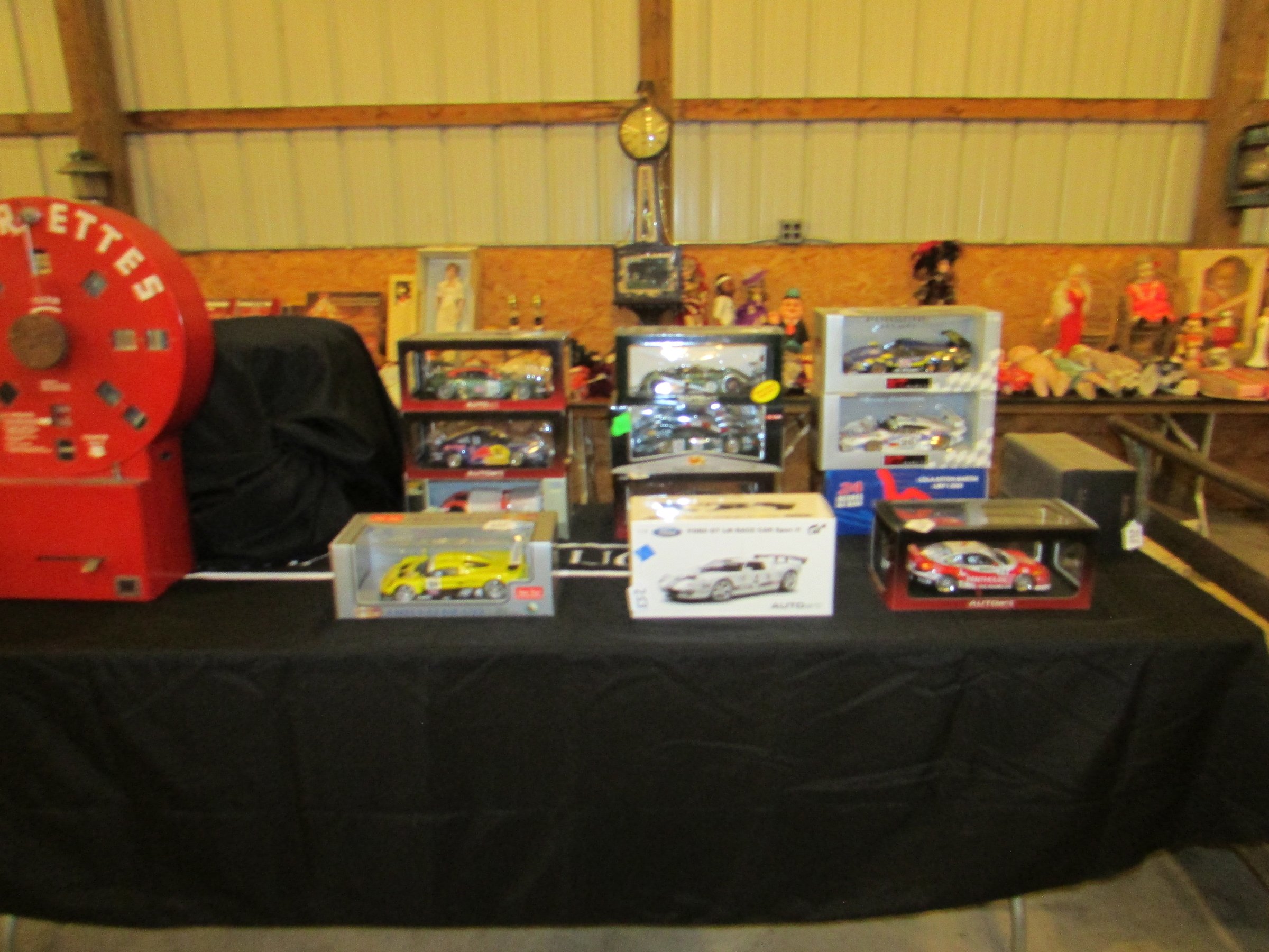 Property photo 186 - VINTAGE TOYS & COLLECTIBLES AUCTION IN WHITLEY COUNTY, INDIANA