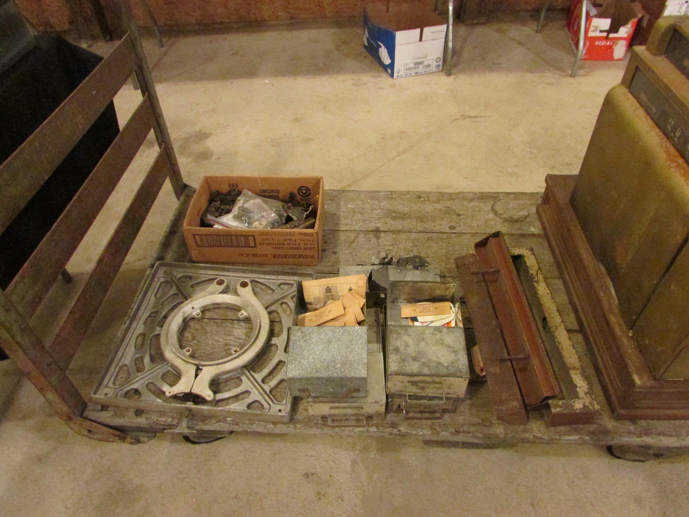 Property photo 171 - VINTAGE TOYS & COLLECTIBLES AUCTION IN WHITLEY COUNTY, INDIANA
