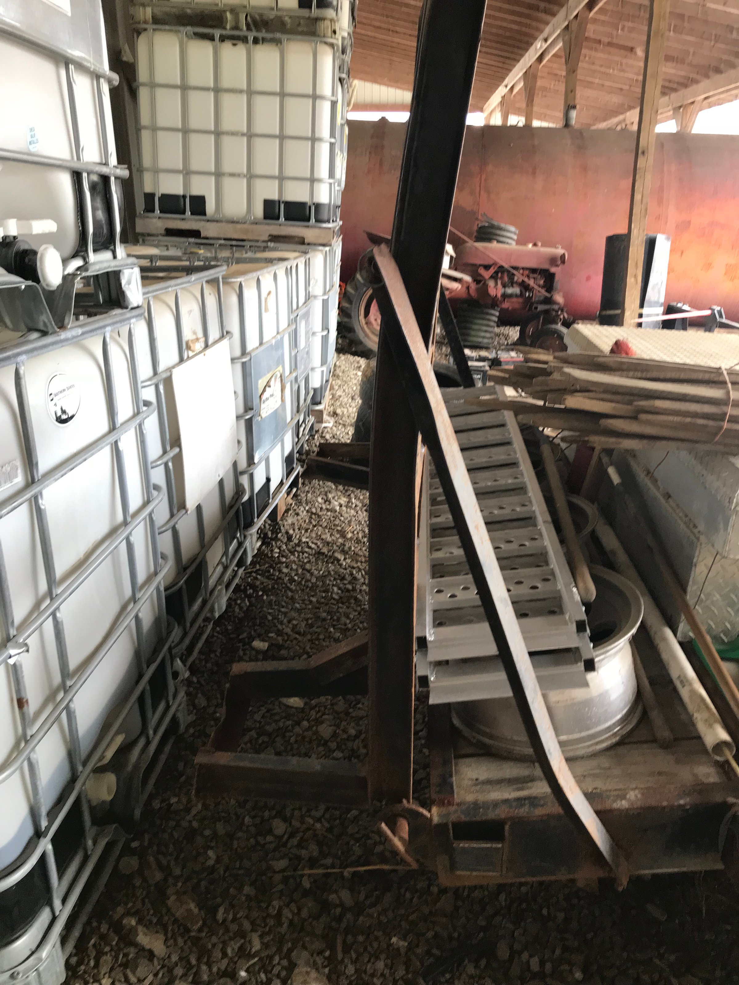 Property photo 818 - REAL ESTATE & FARM EQUIPMENT AUCTION - 4.95+/- ACRES IN 3 TRACTS IN GALLATIN COUNTY, KENTUCKY