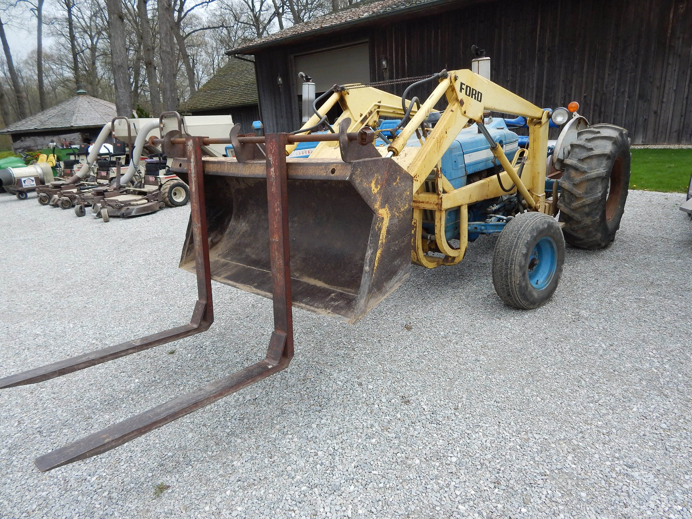 Property photo 13 - PERSONAL PROPERTY AUCTION IN WHITLEY COUNTY, INDIANA