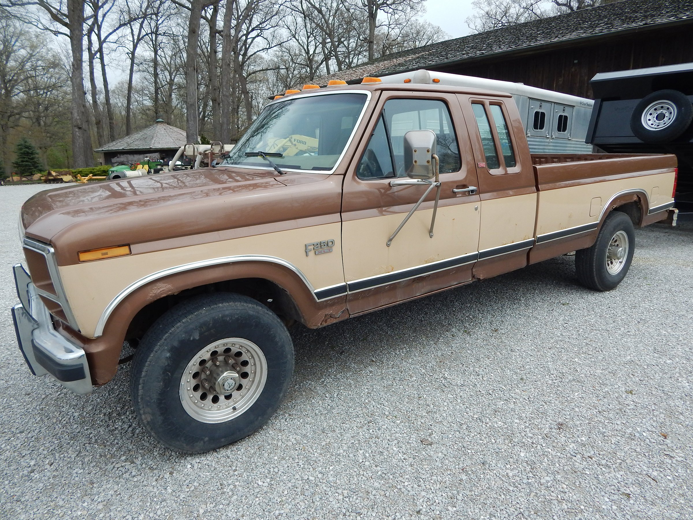 Property photo 10 - PERSONAL PROPERTY AUCTION IN WHITLEY COUNTY, INDIANA