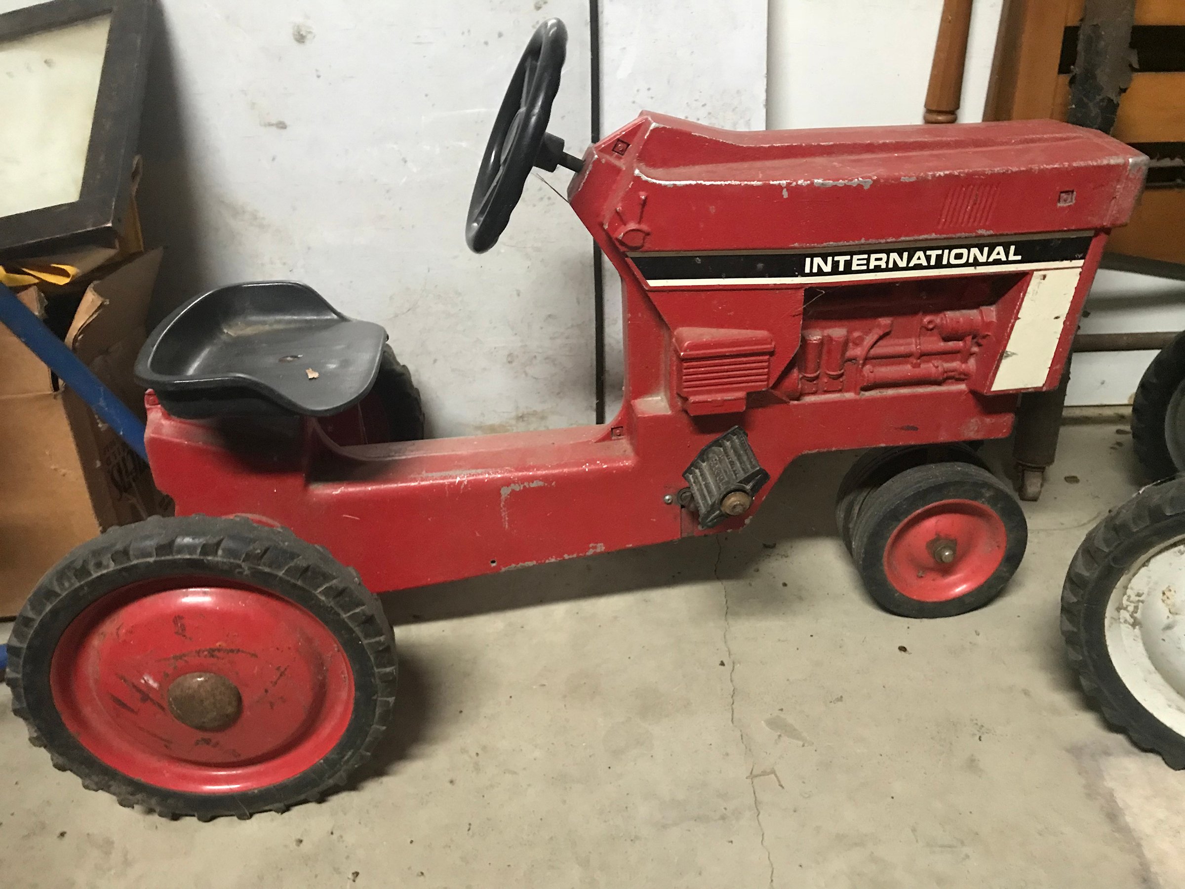 Property photo 189 - FARM EQUIPMENT & TOY AUCTION IN LAGRANGE COUNTY, INDIANA