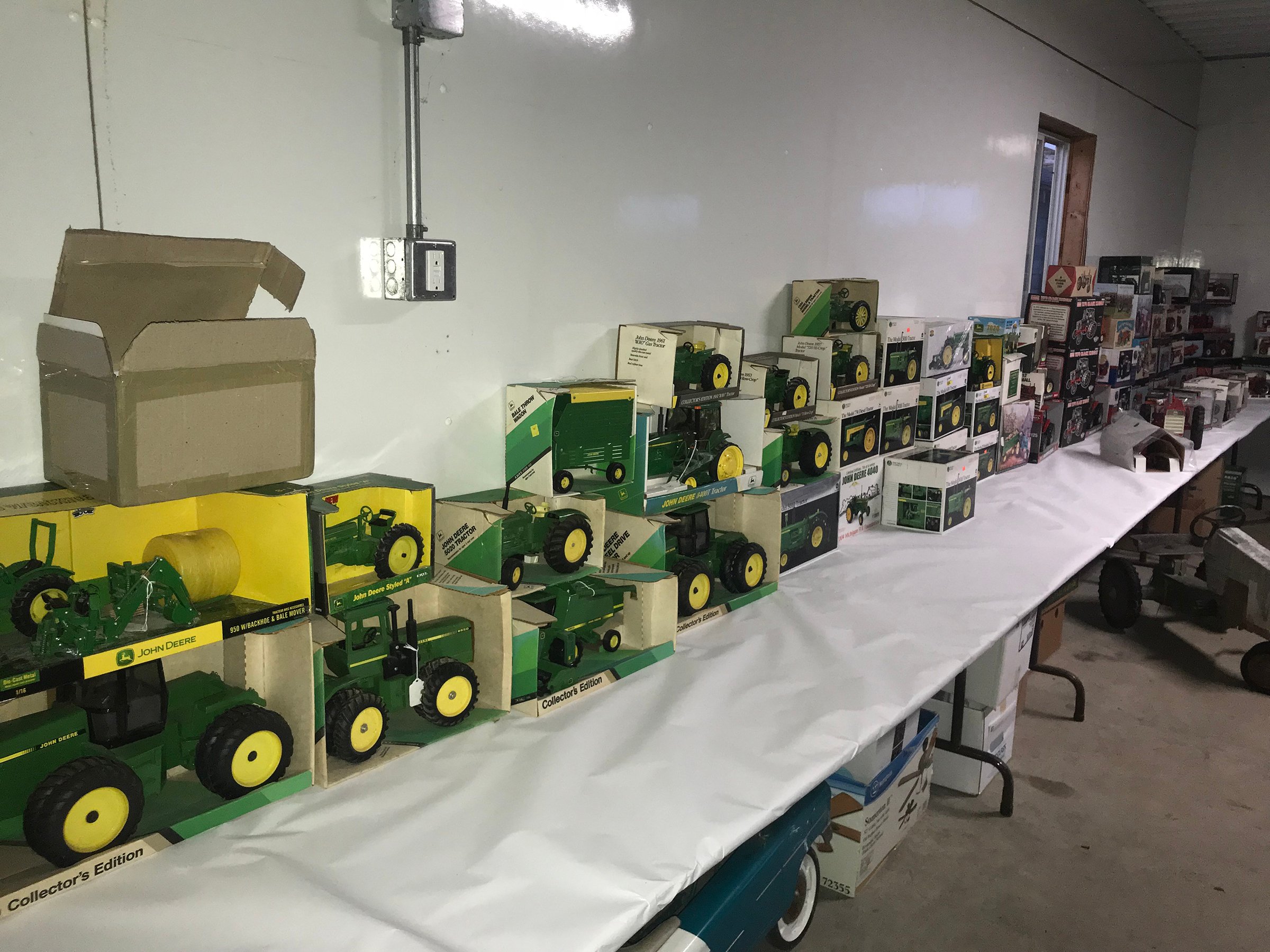 Property photo 127 - FARM EQUIPMENT & TOY AUCTION IN LAGRANGE COUNTY, INDIANA