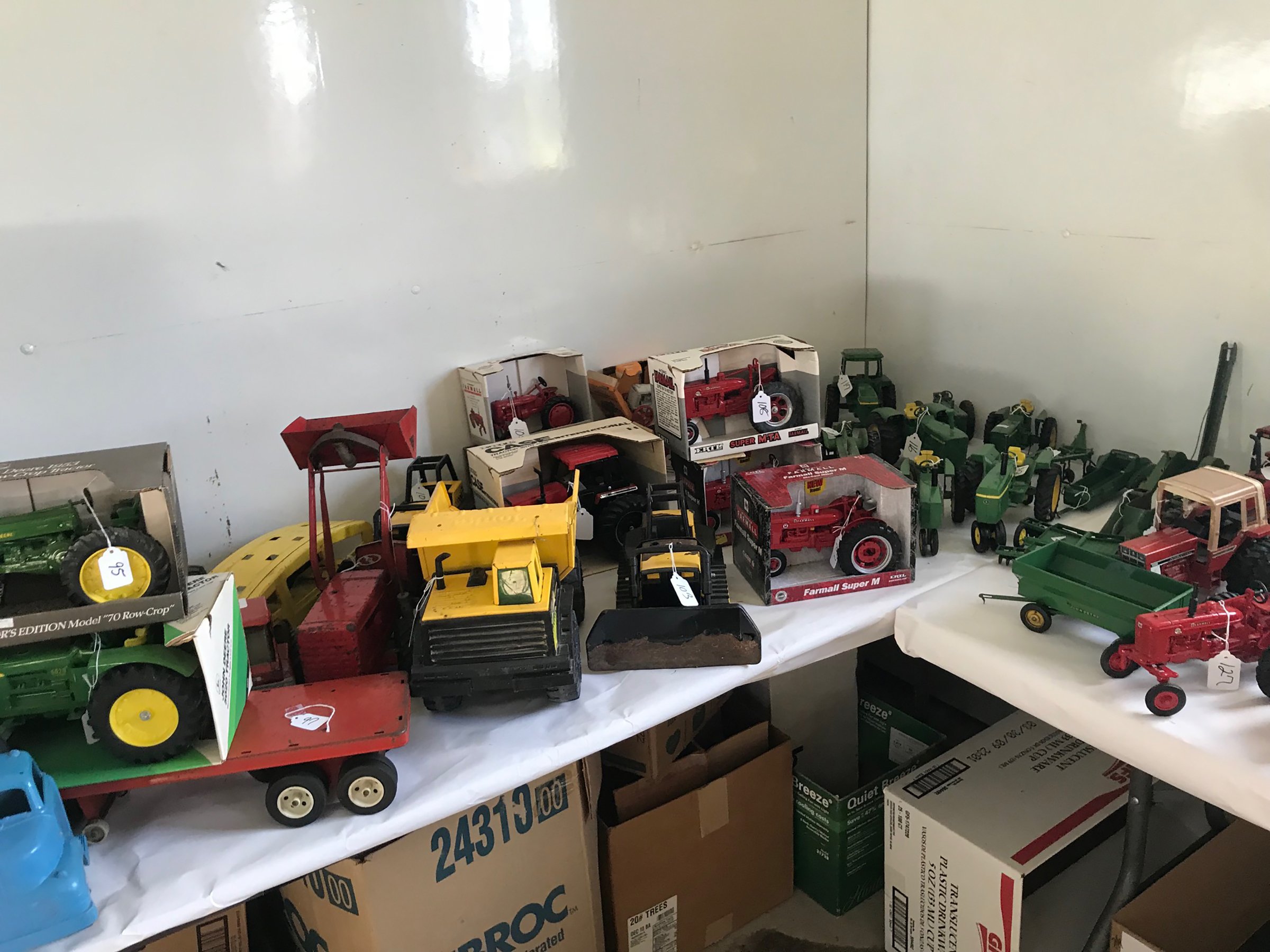 Property photo 150 - FARM EQUIPMENT & TOY AUCTION IN LAGRANGE COUNTY, INDIANA