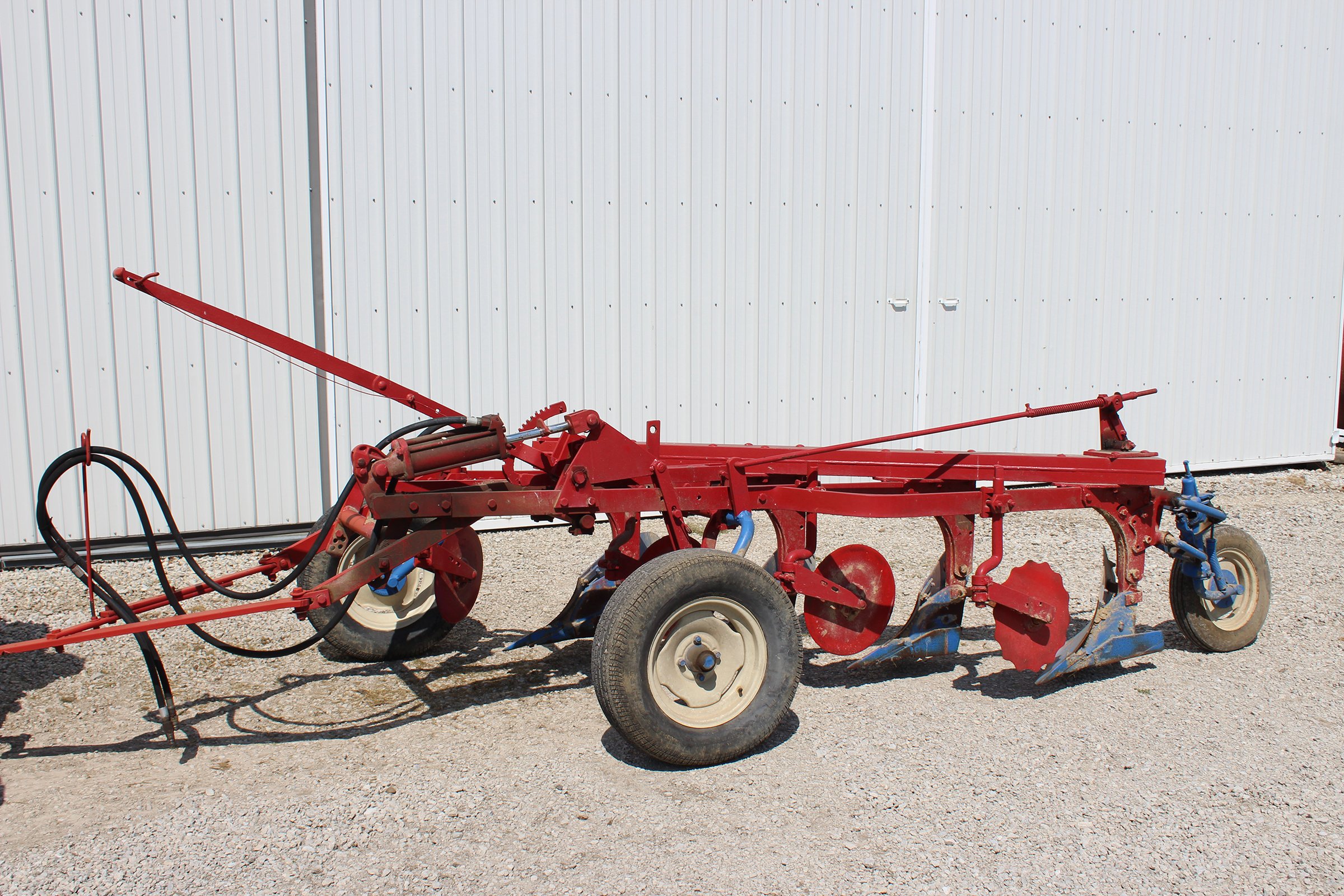 Property photo 30 - FARM EQUIPMENT AUCTION IN DELAWARE COUNTY, INDIANA