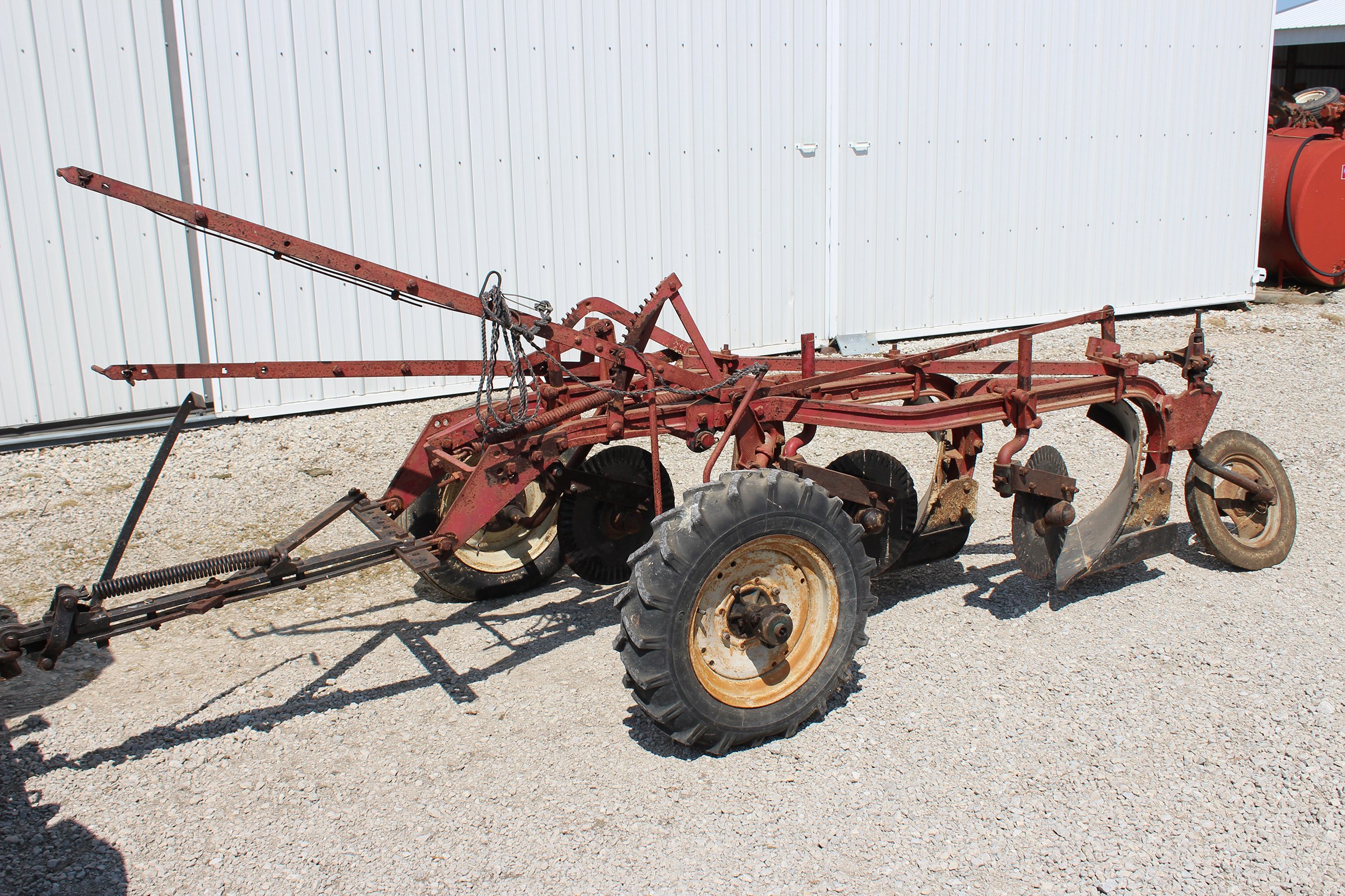 Property photo 33 - FARM EQUIPMENT AUCTION IN DELAWARE COUNTY, INDIANA