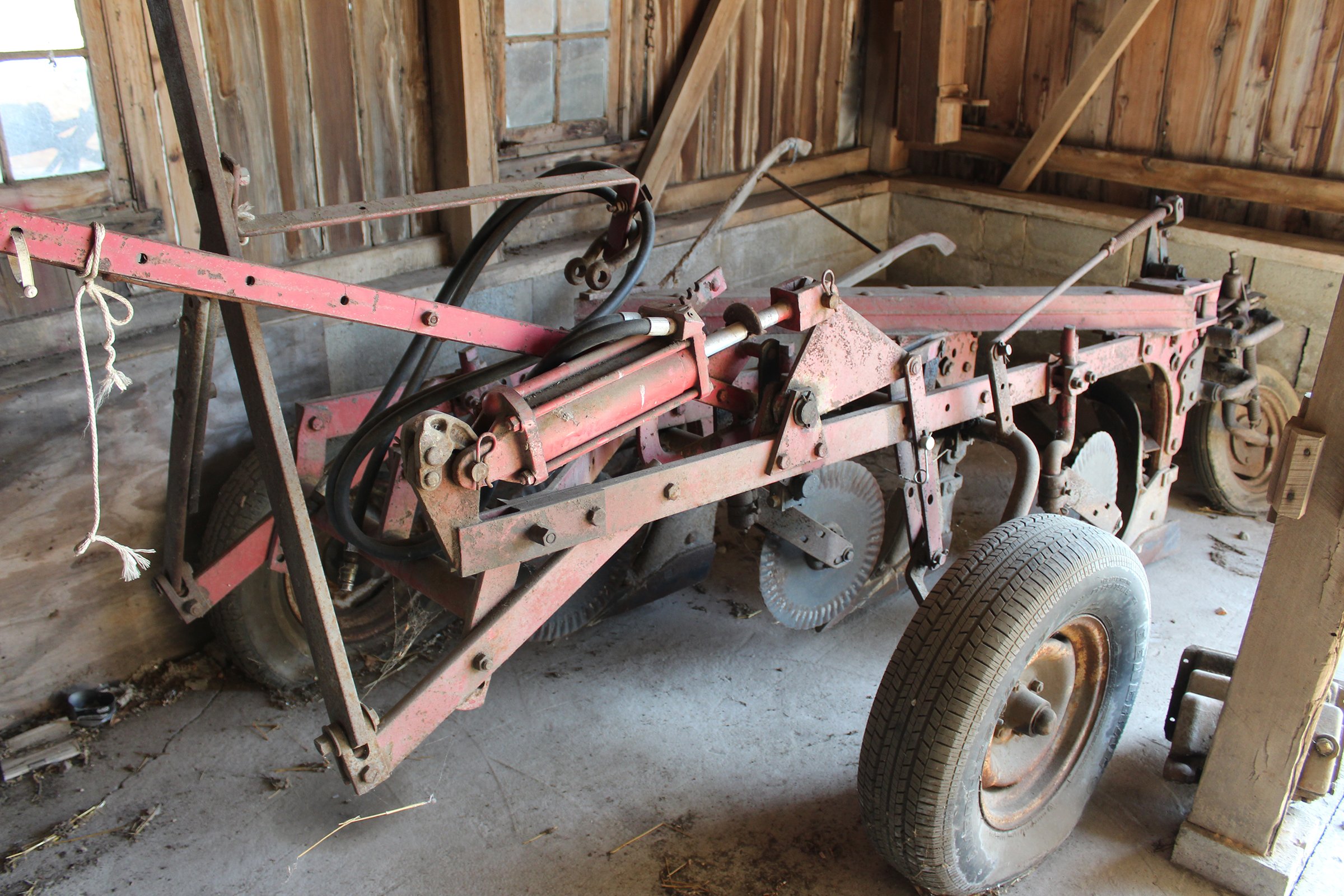 Property photo 54 - FARM EQUIPMENT AUCTION IN DELAWARE COUNTY, INDIANA